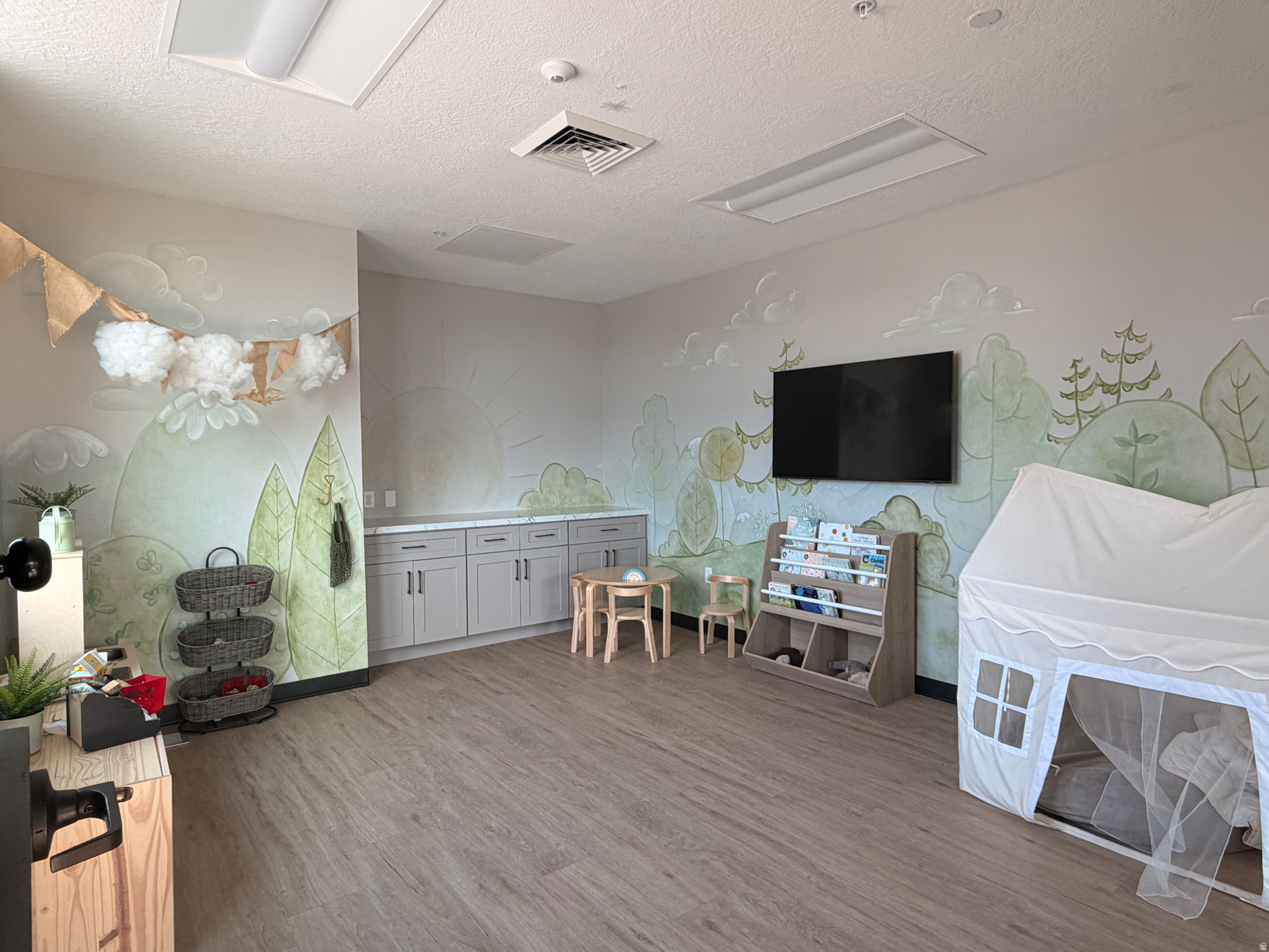 main property photo 68