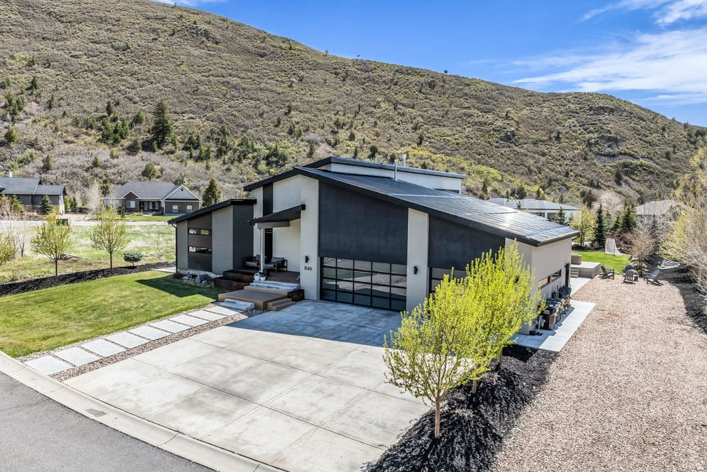main property photo 60