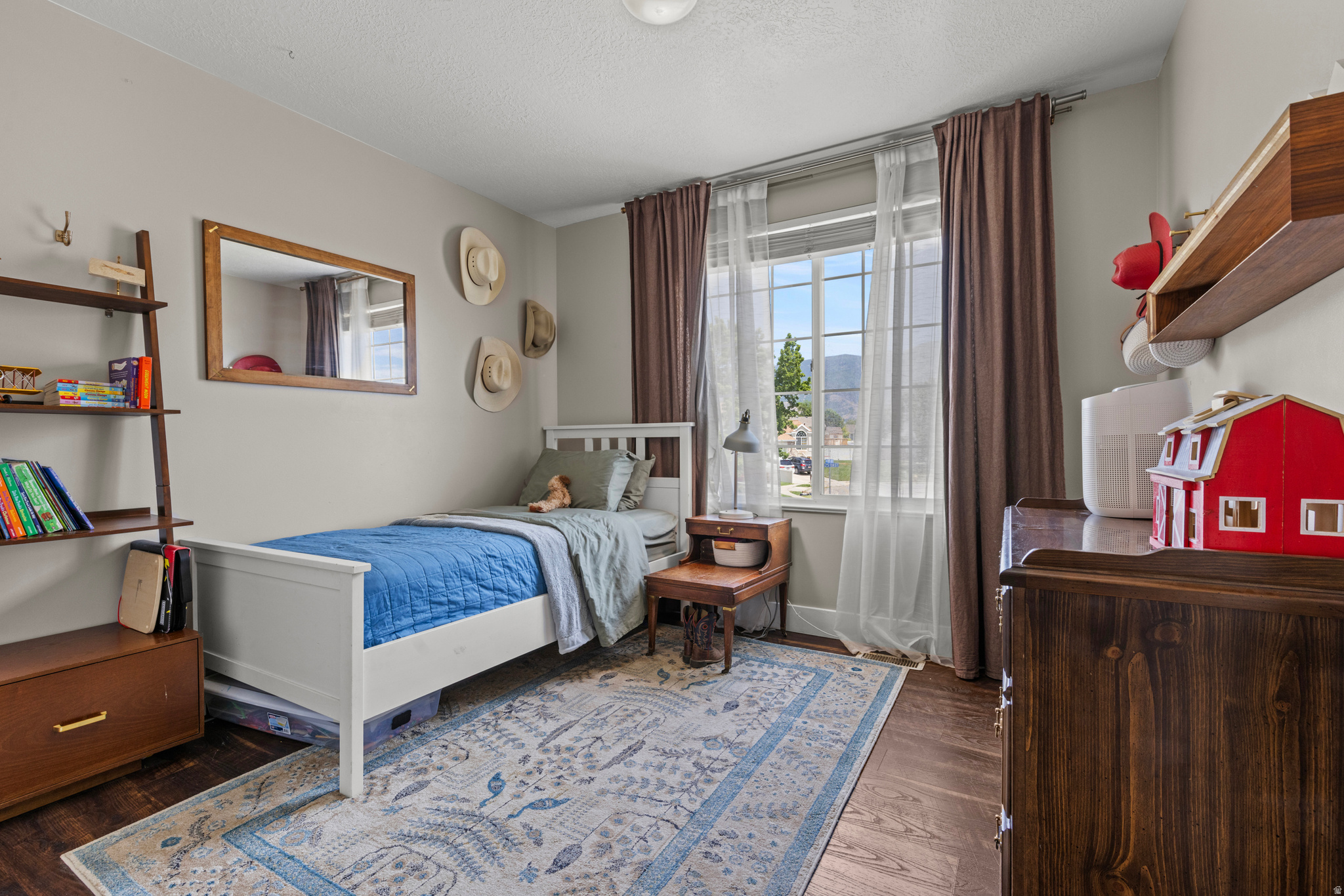 main property photo 22