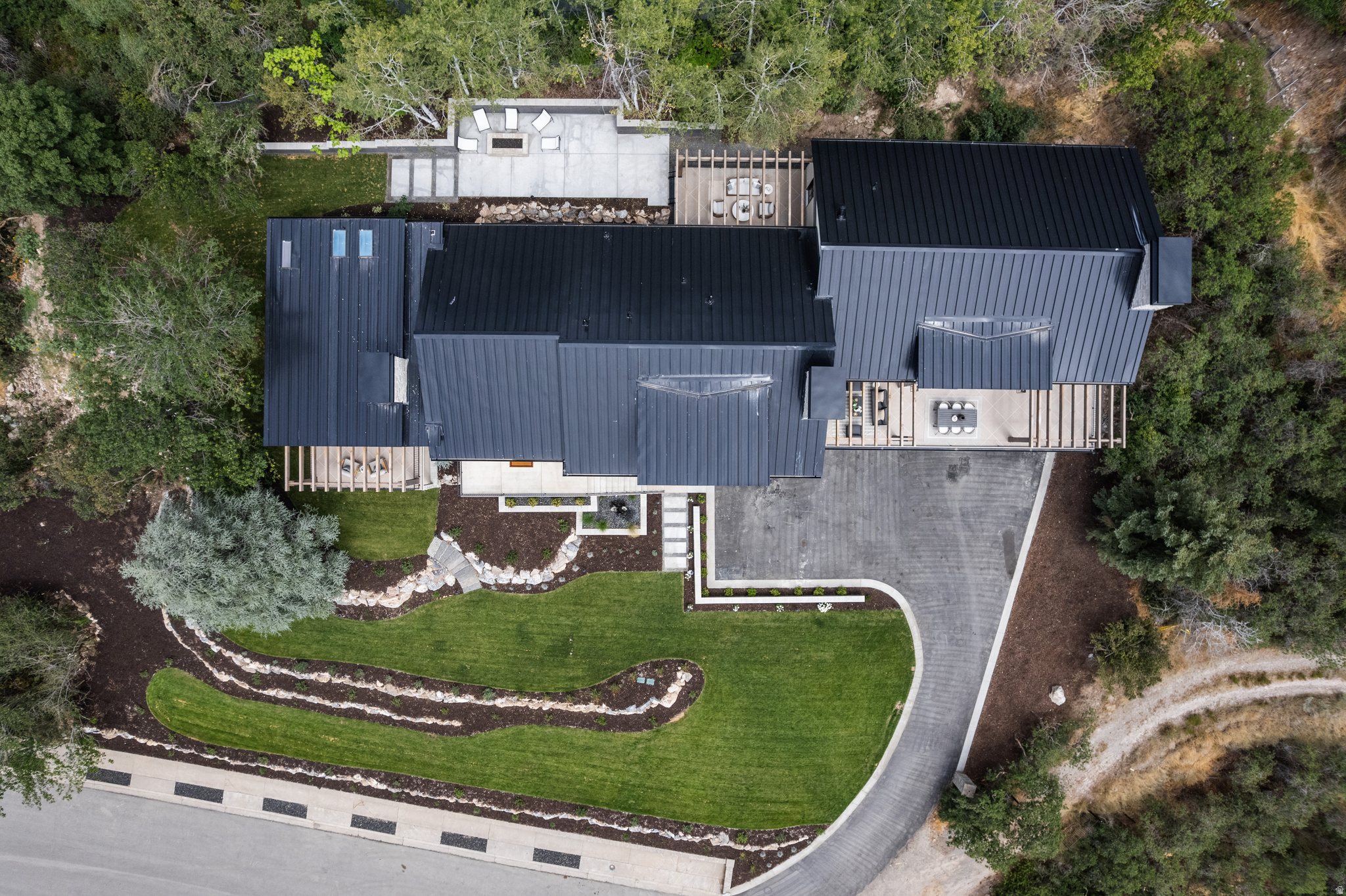 main property photo 81