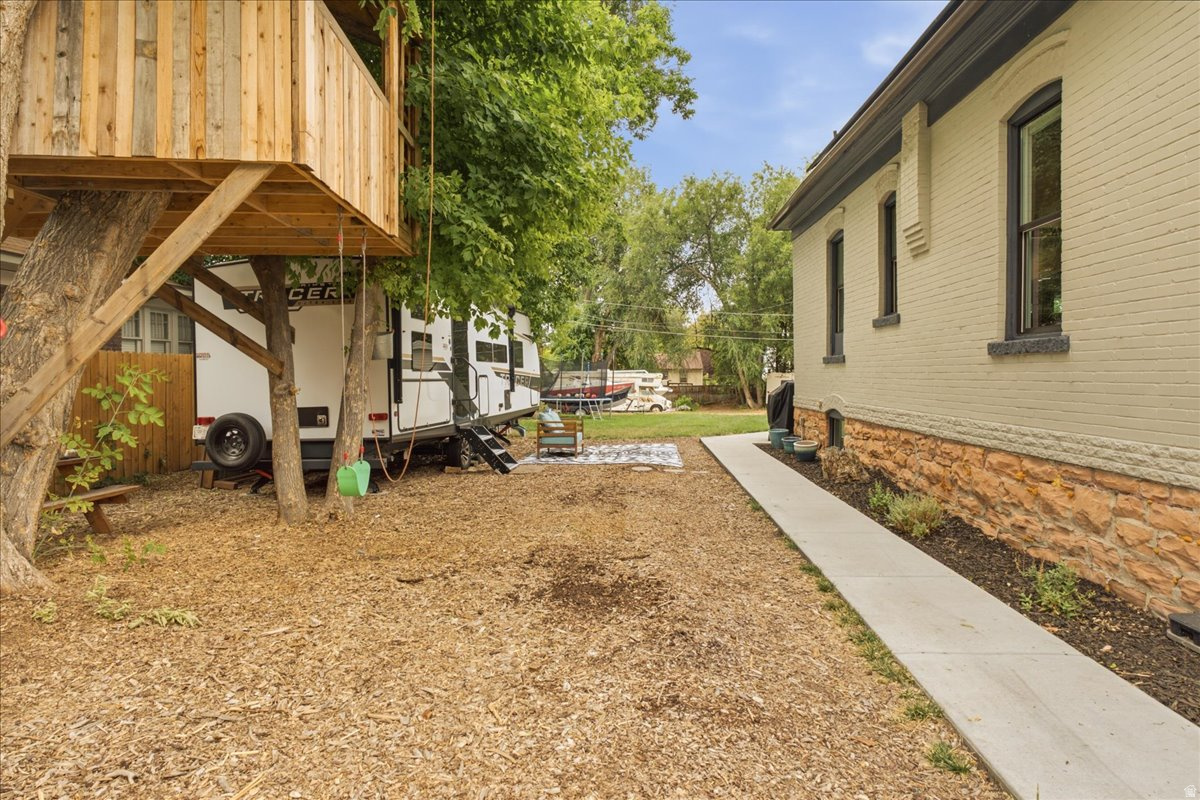 main property photo 48