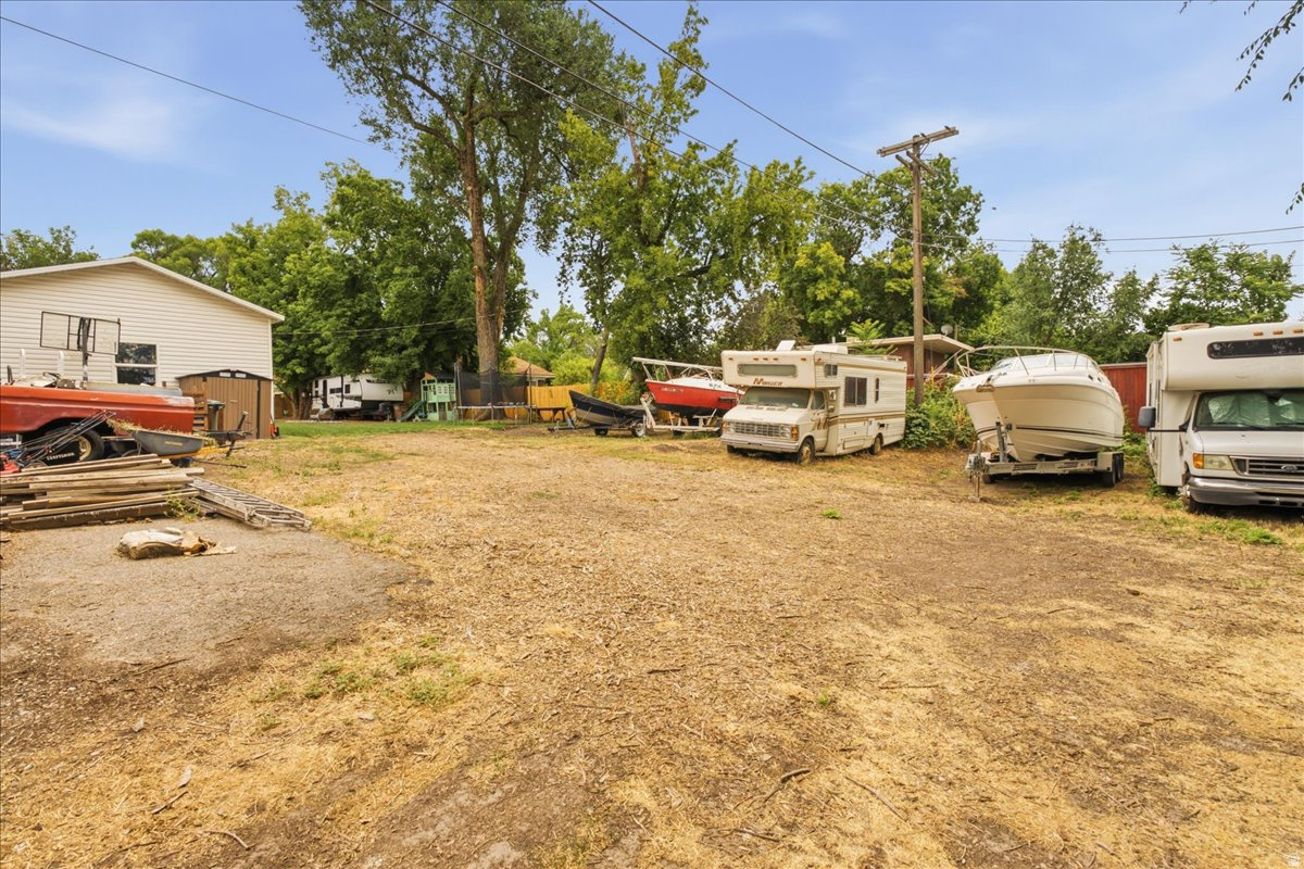 main property photo 51