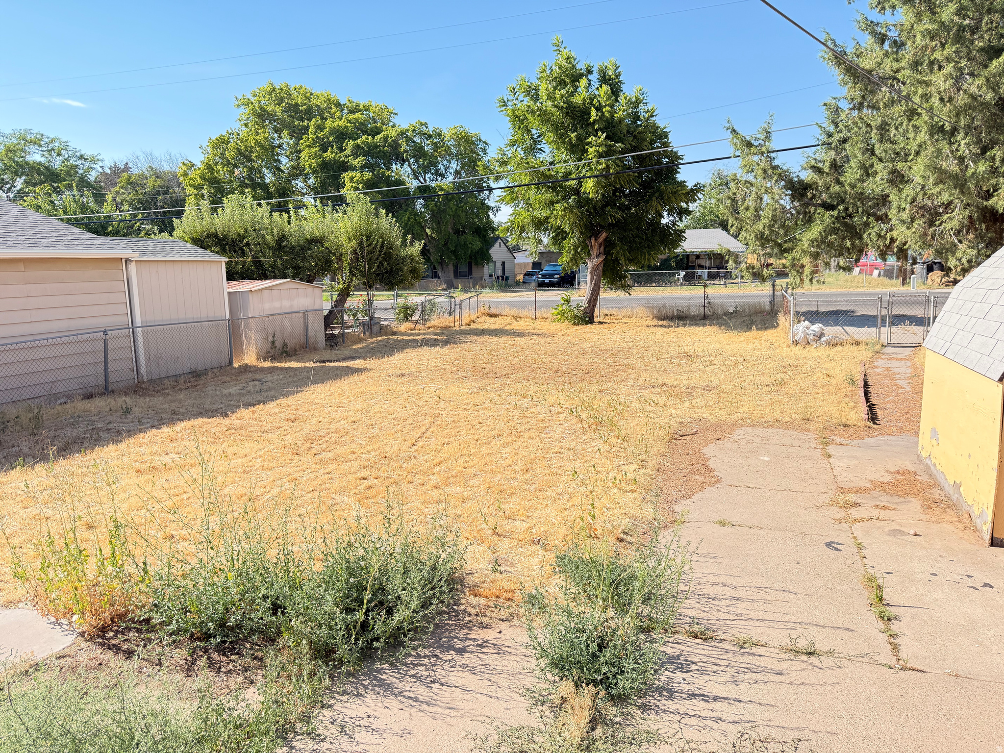 main property photo 12