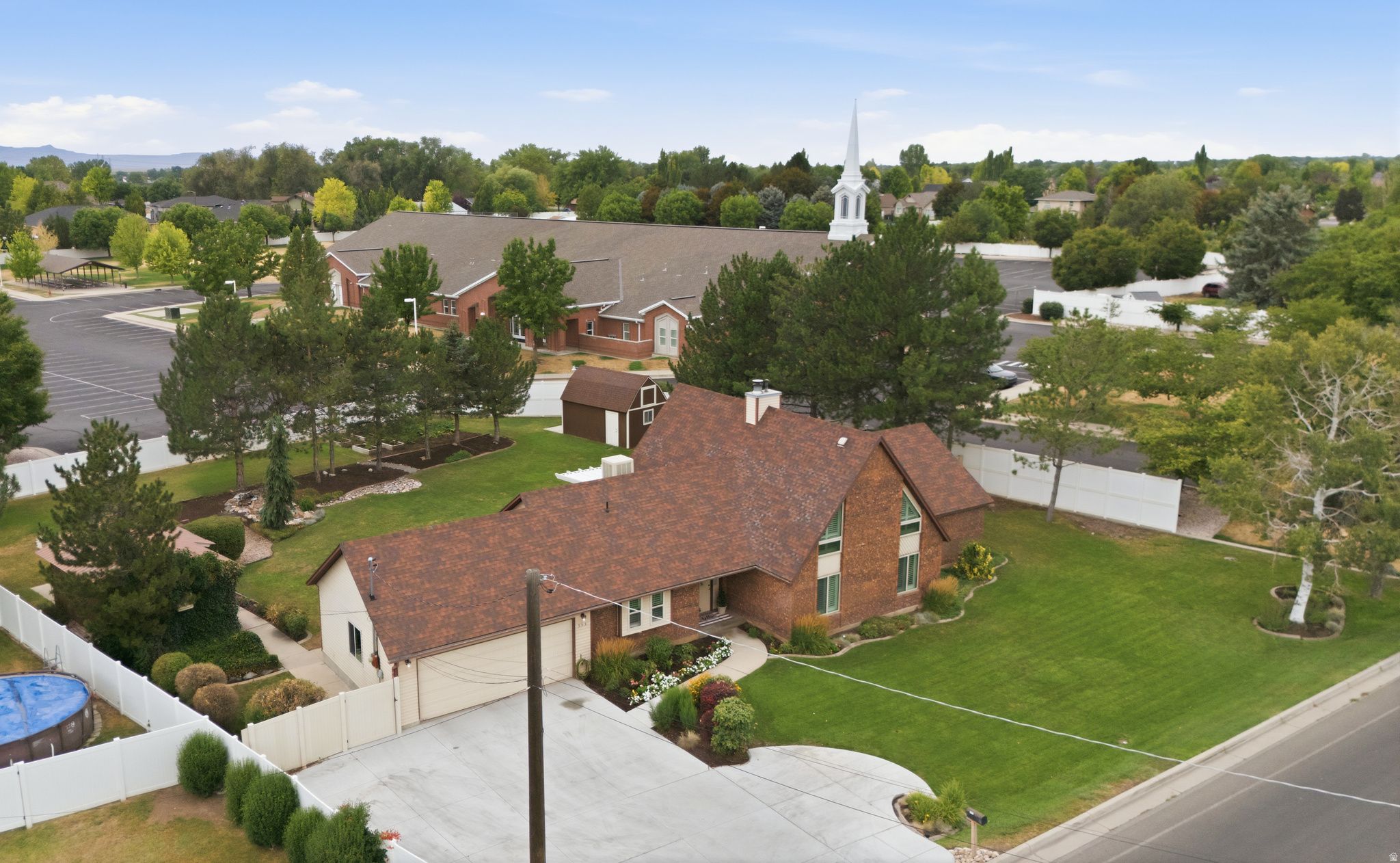 main property photo 19