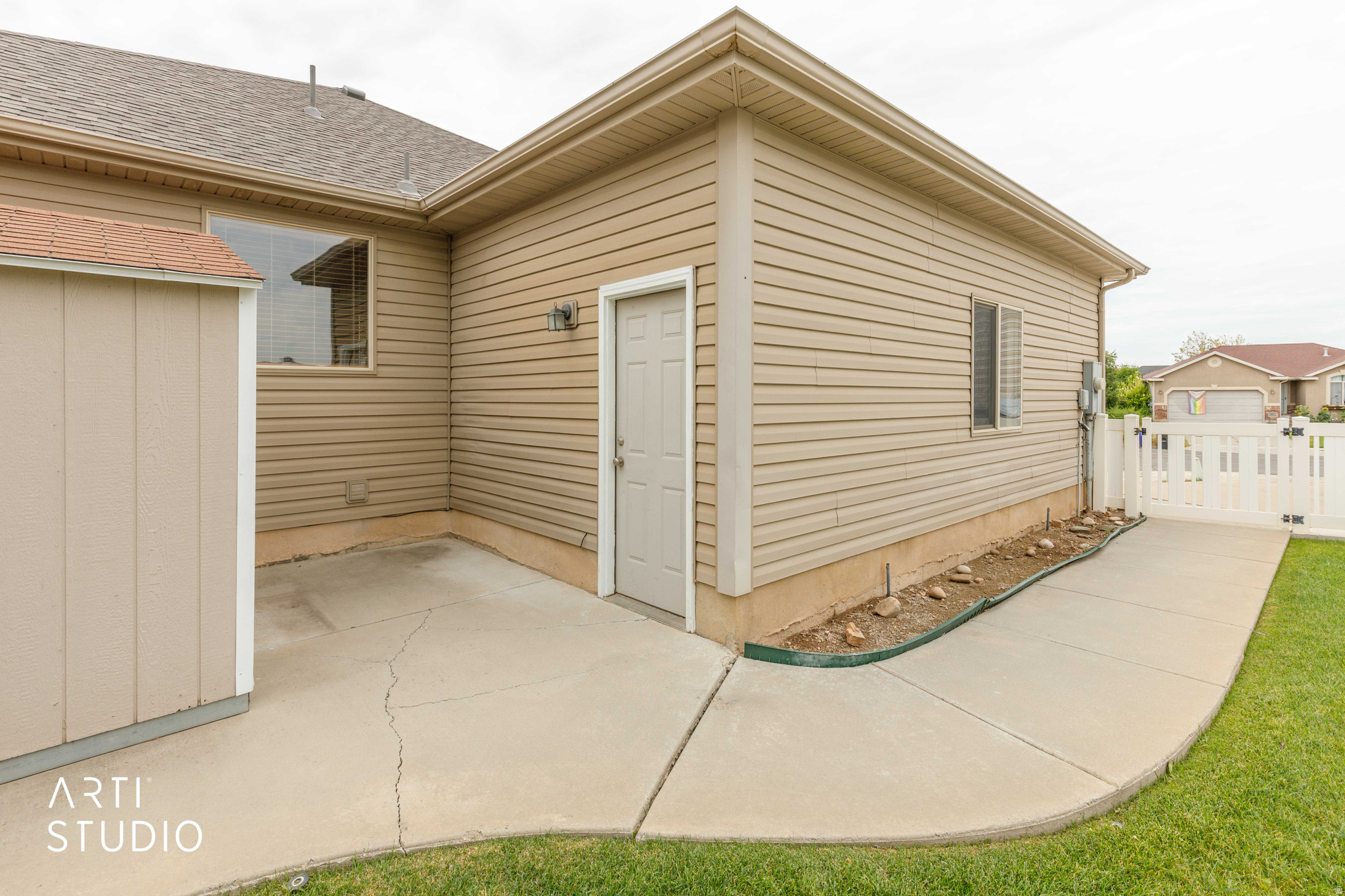 main property photo 33