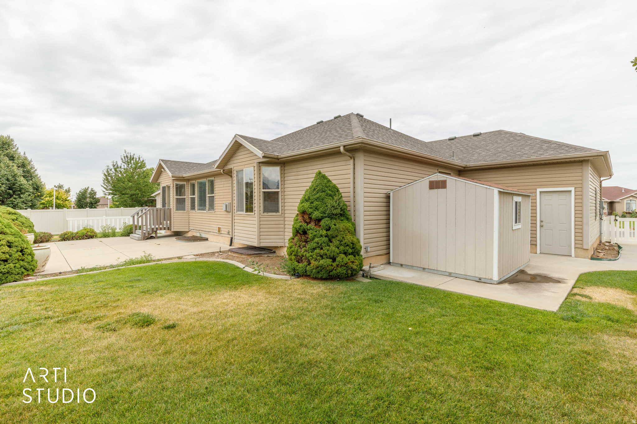 main property photo 36