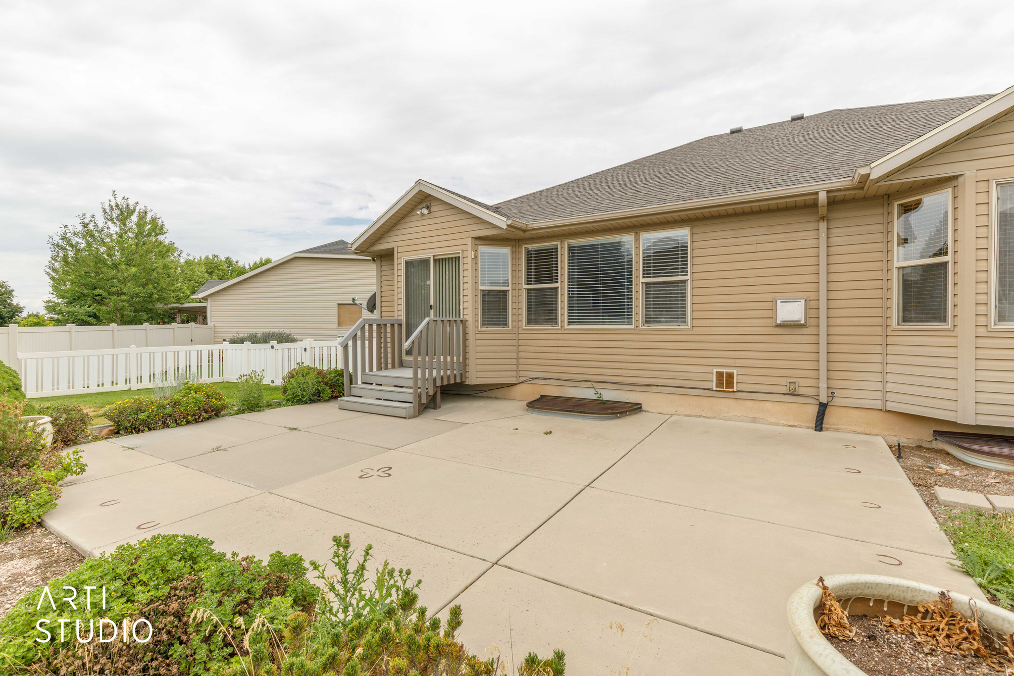 main property photo 38