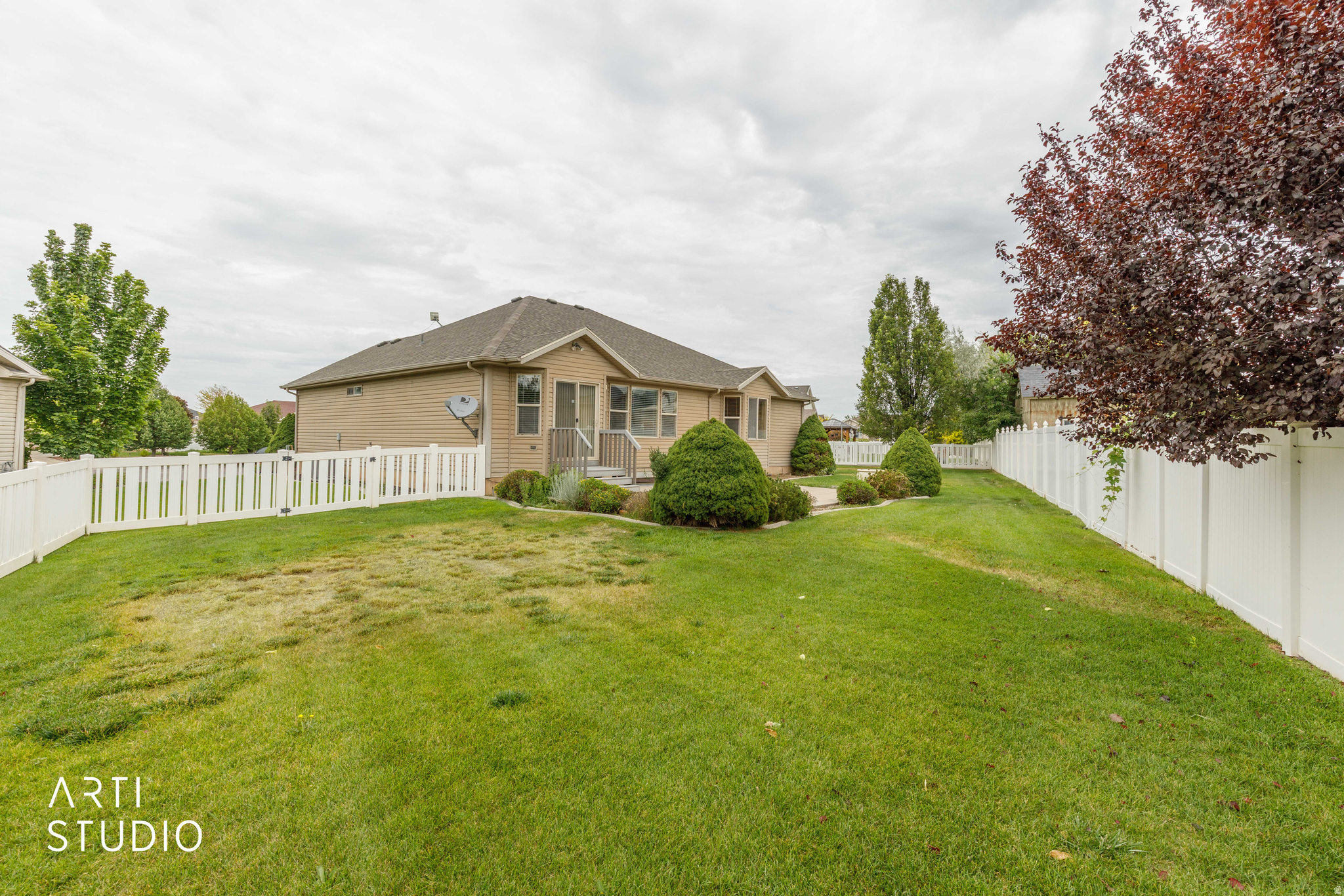 main property photo 41