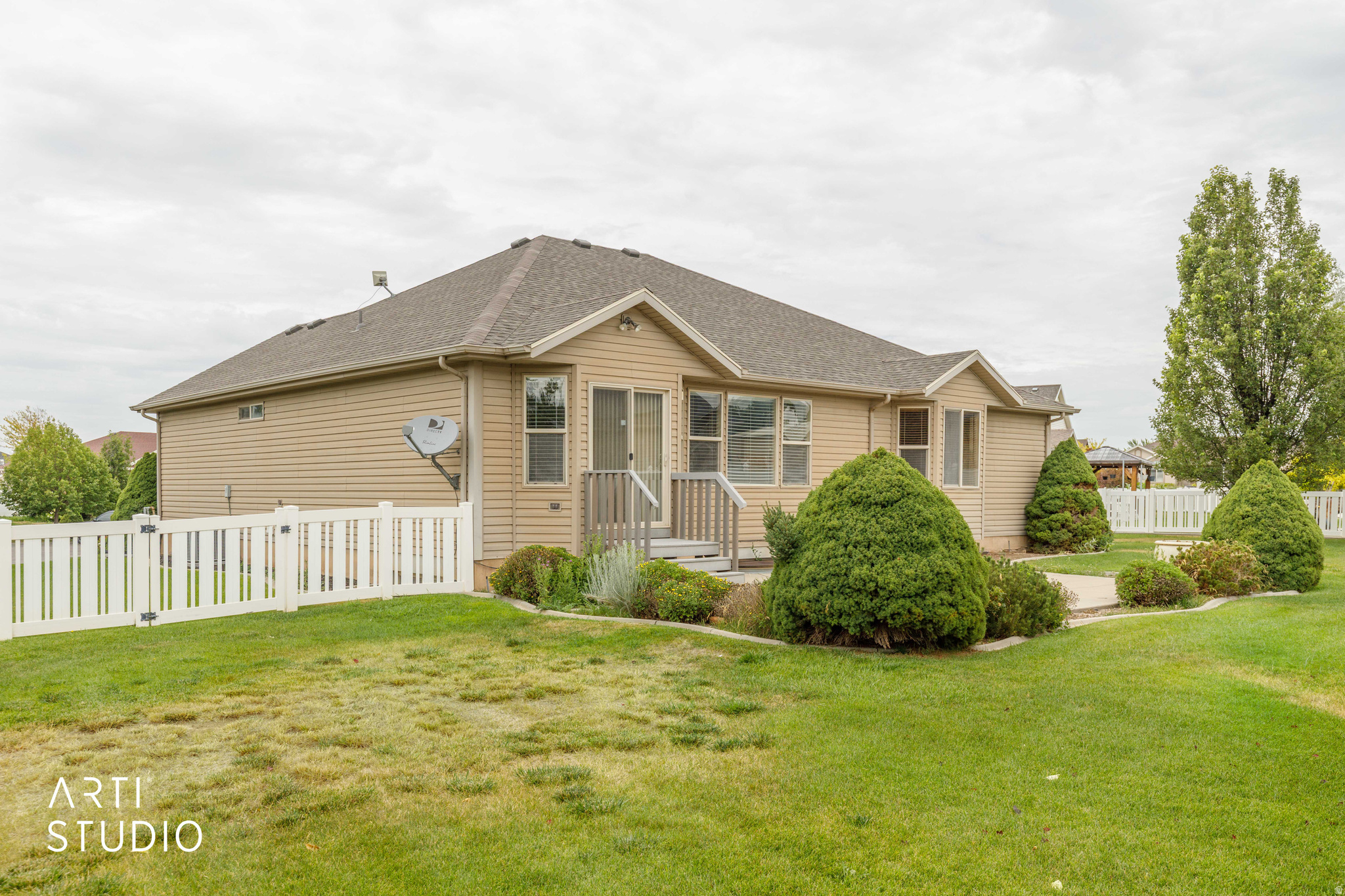 main property photo 42