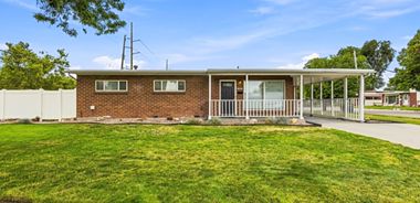 image of property with 4 Bed | 2 Bath | 1,585 Sqft