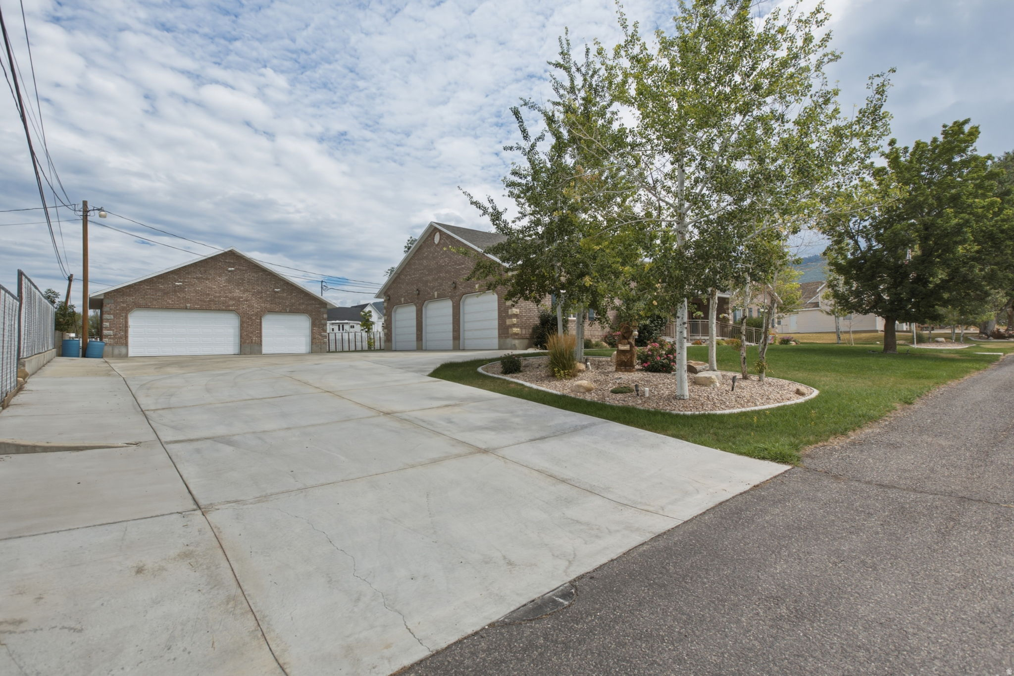 main property photo 42