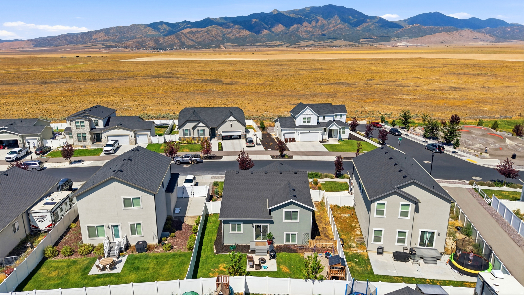 main property photo 8