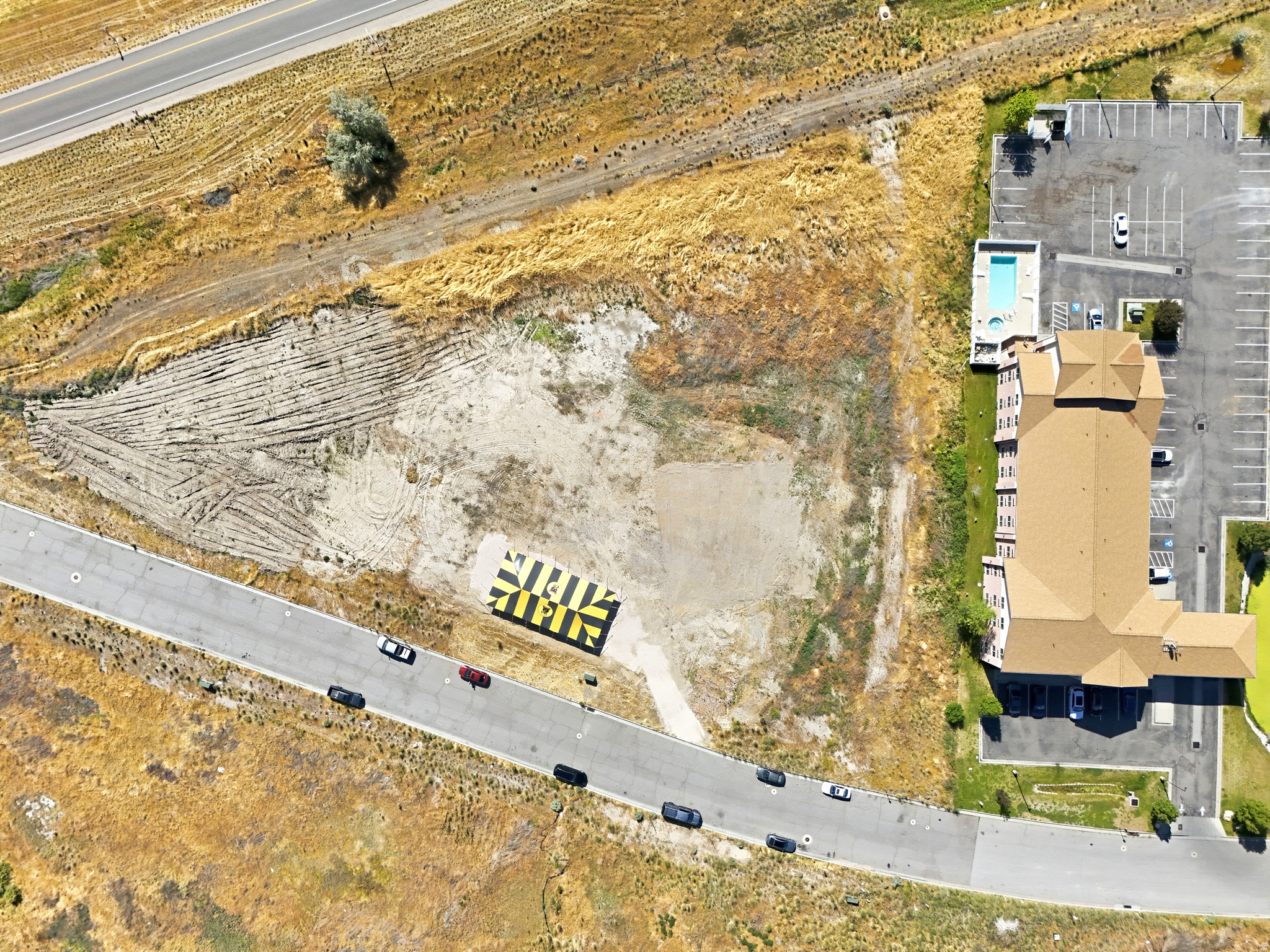 main property photo 3