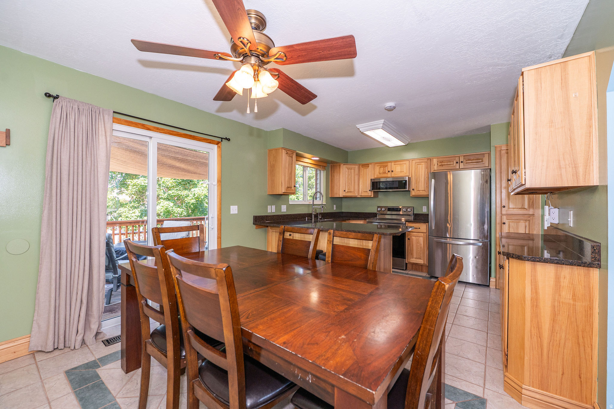 main property photo 9