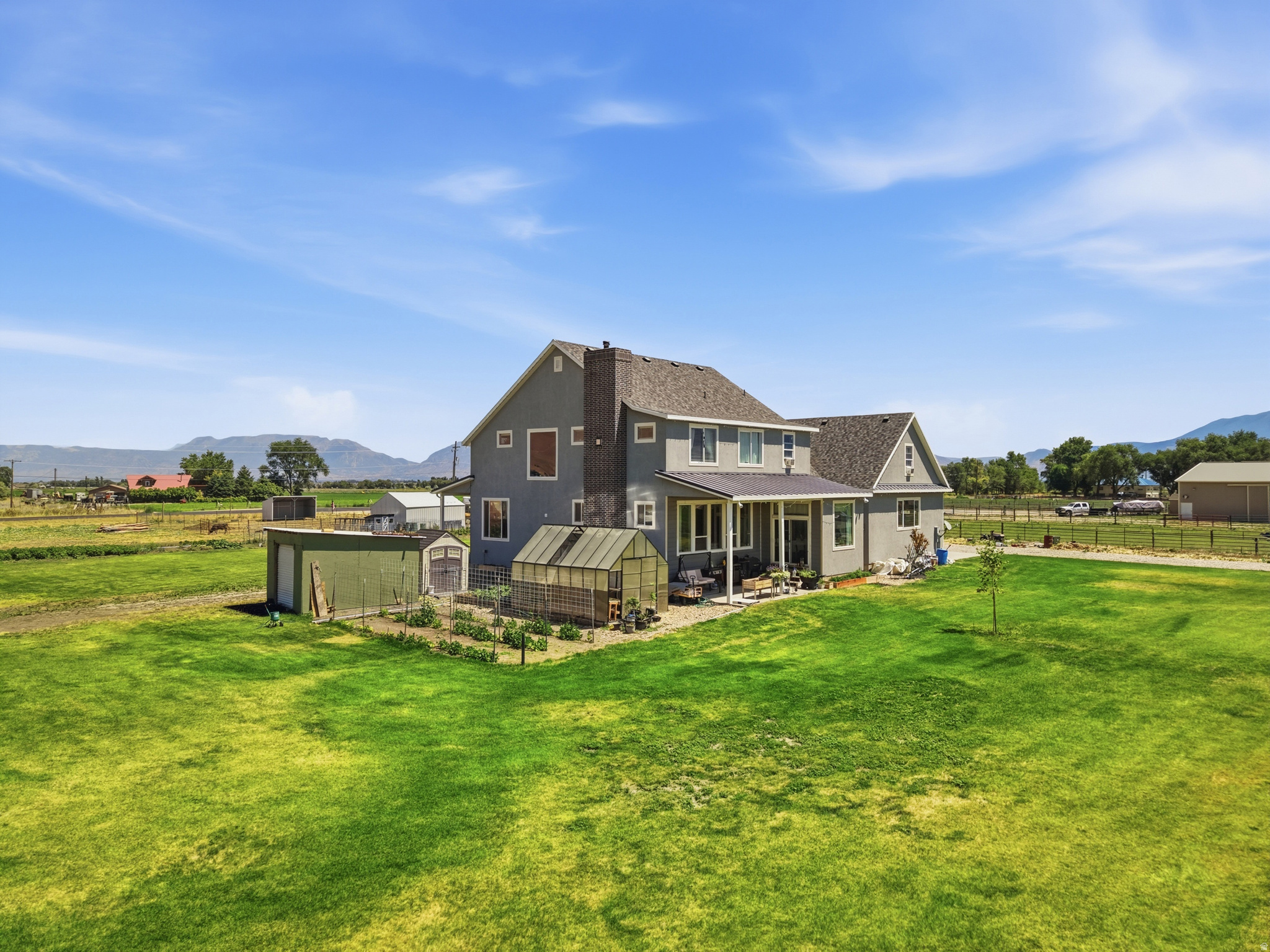 main property photo 5