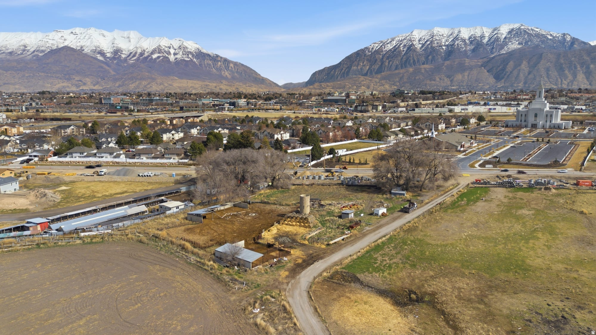main property photo 10