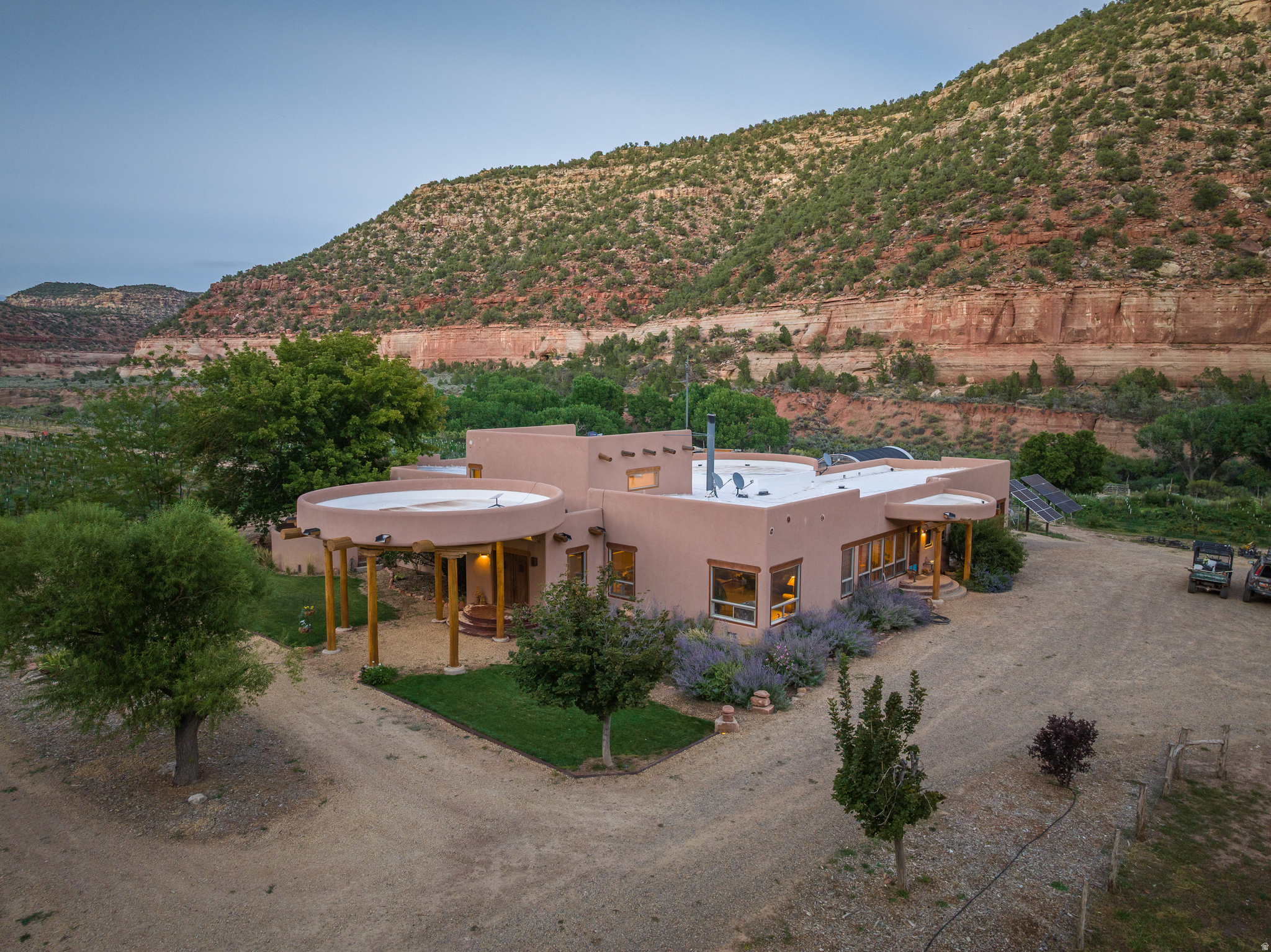 main property photo 6