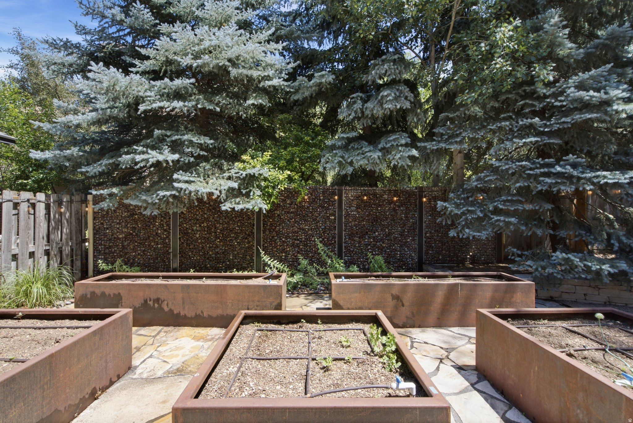 main property photo 74