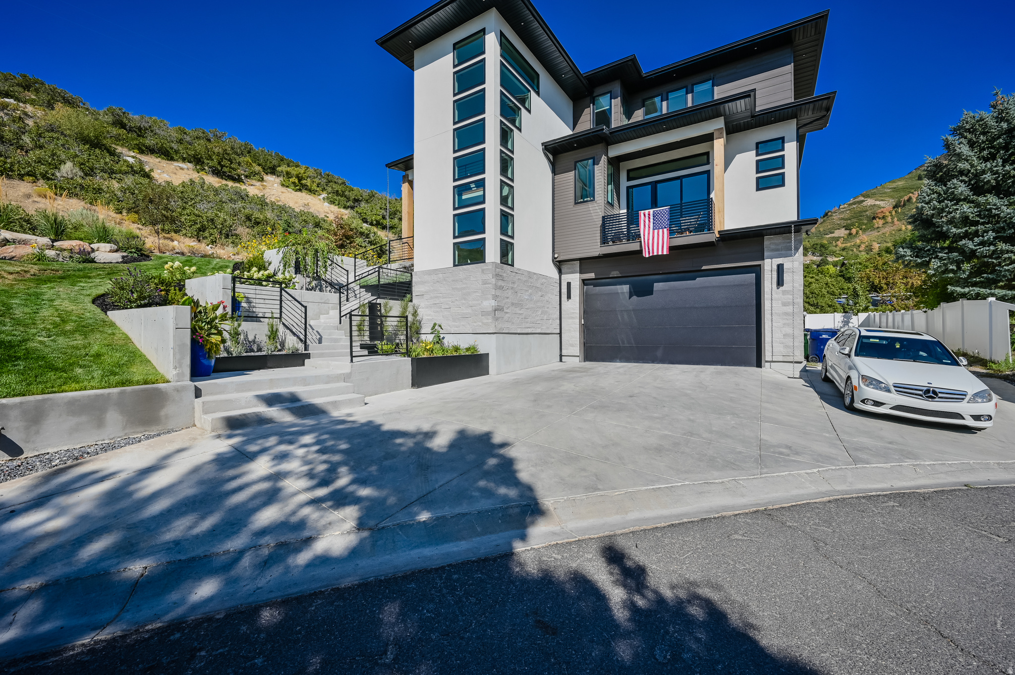 main property photo 78