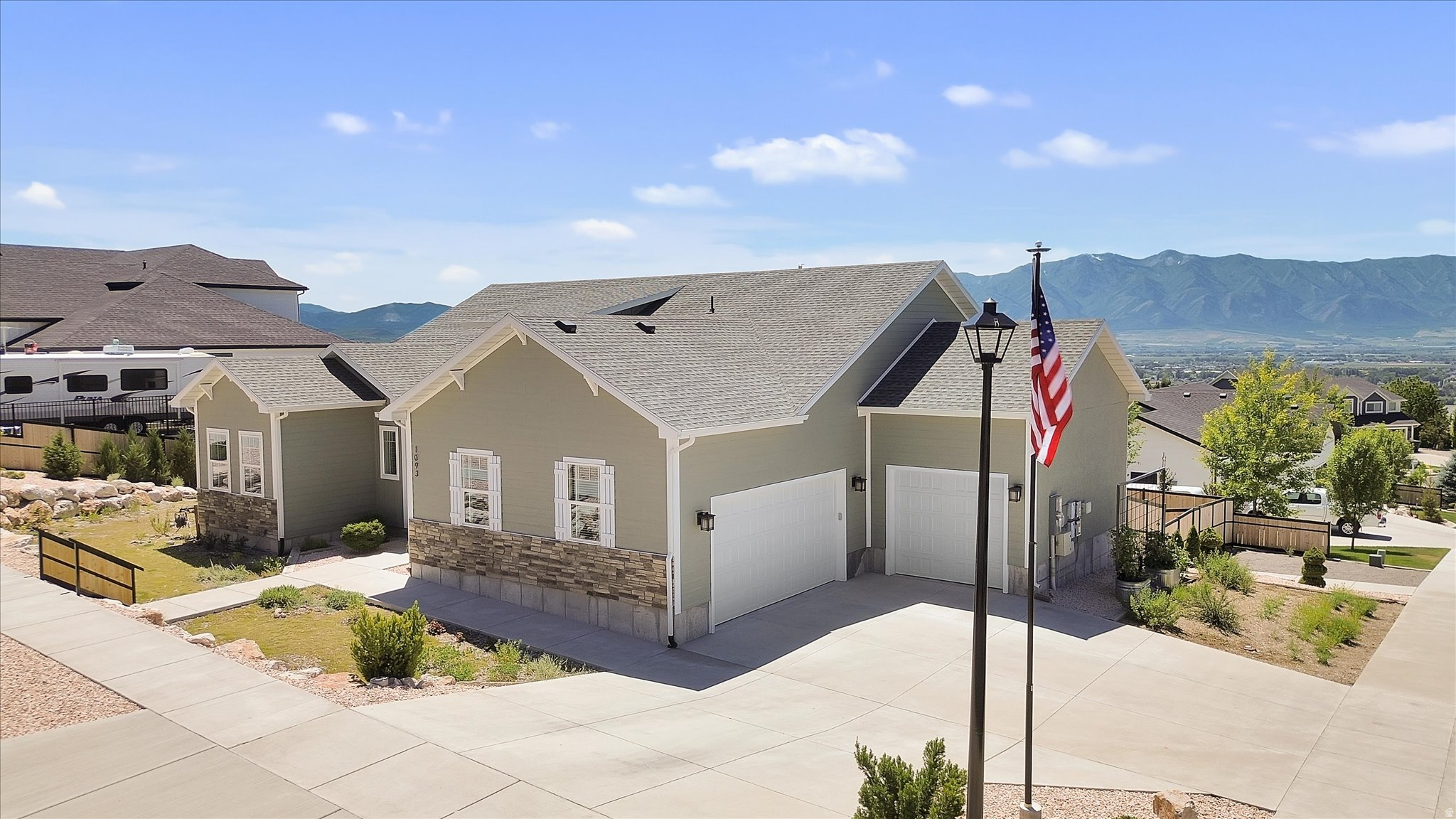 main property photo 73