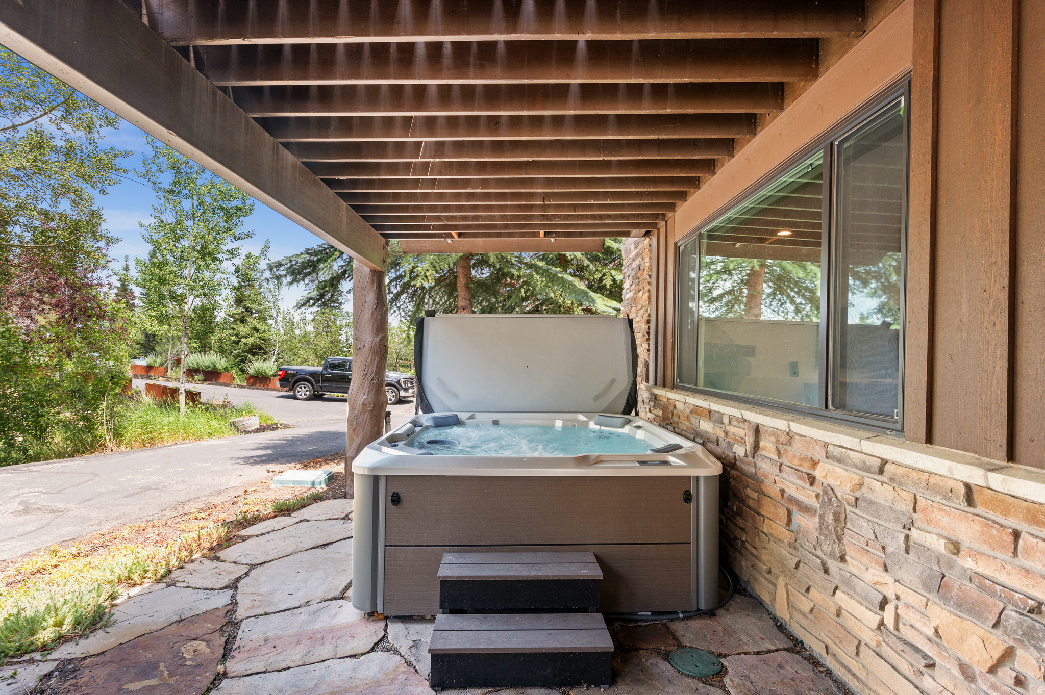 main property photo 37