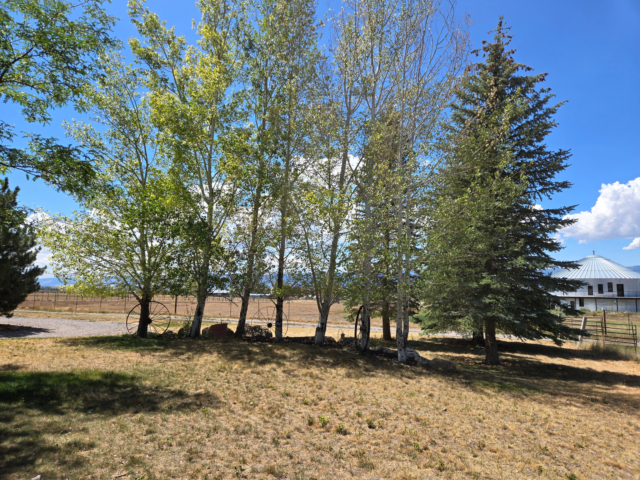 main property photo 19