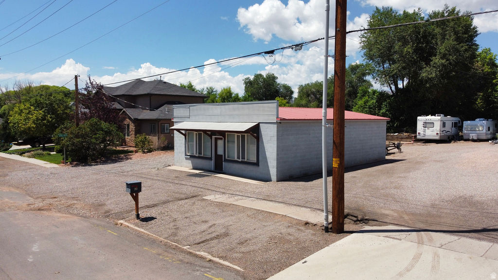 main property photo 5