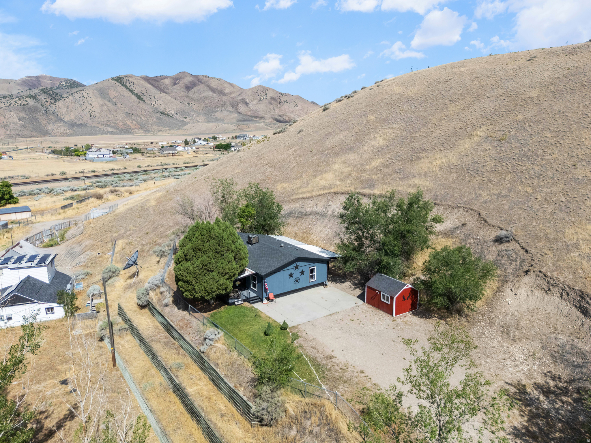 main property photo 22
