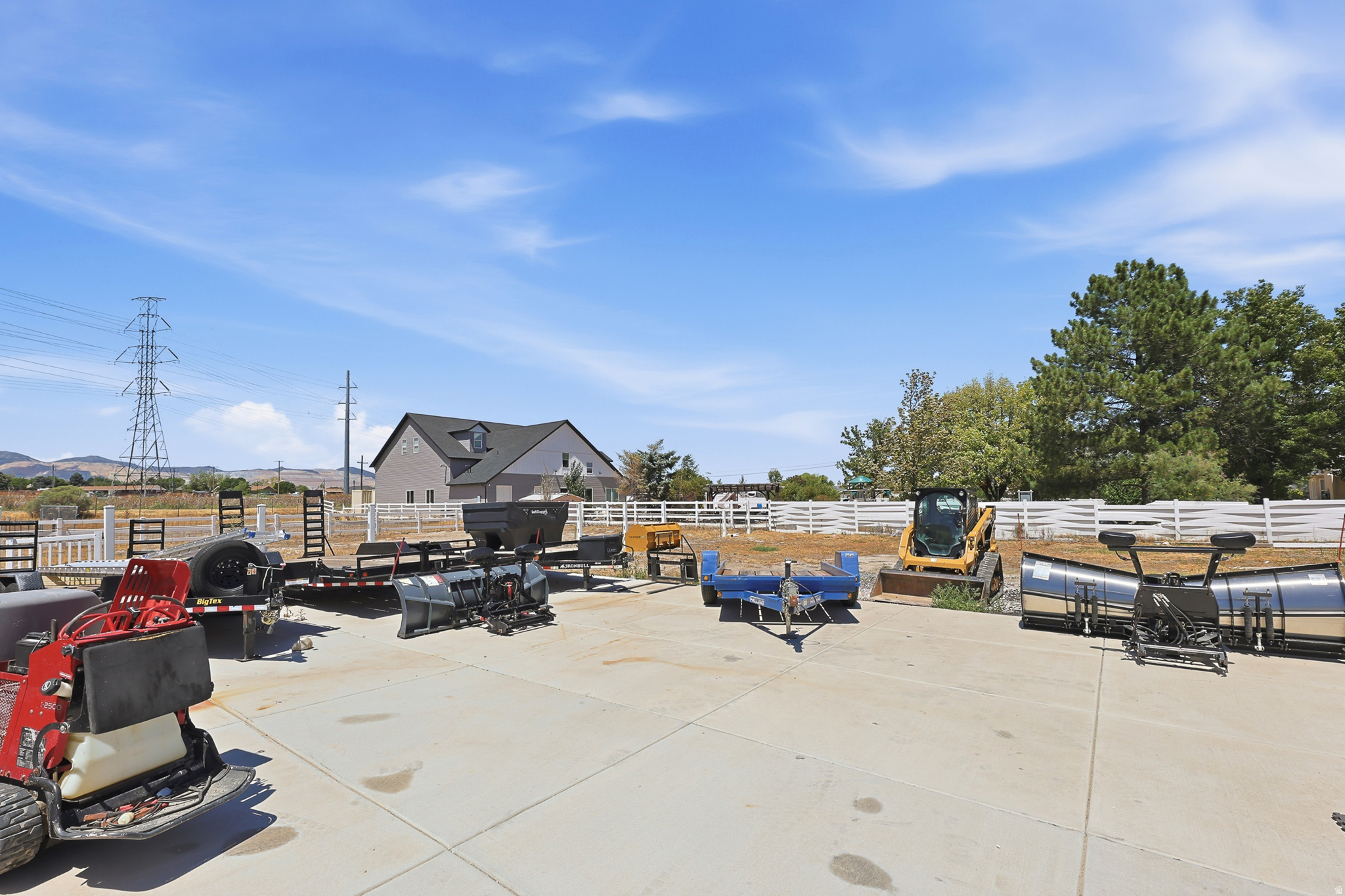 main property photo 59