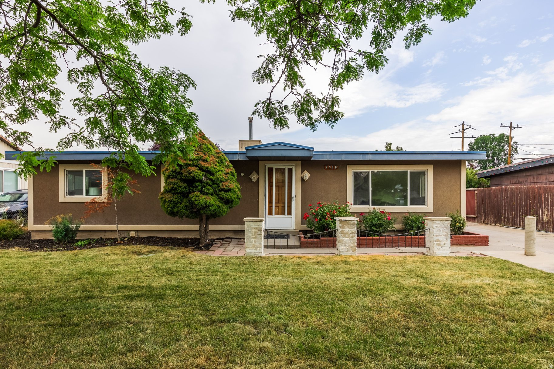 main property photo 34