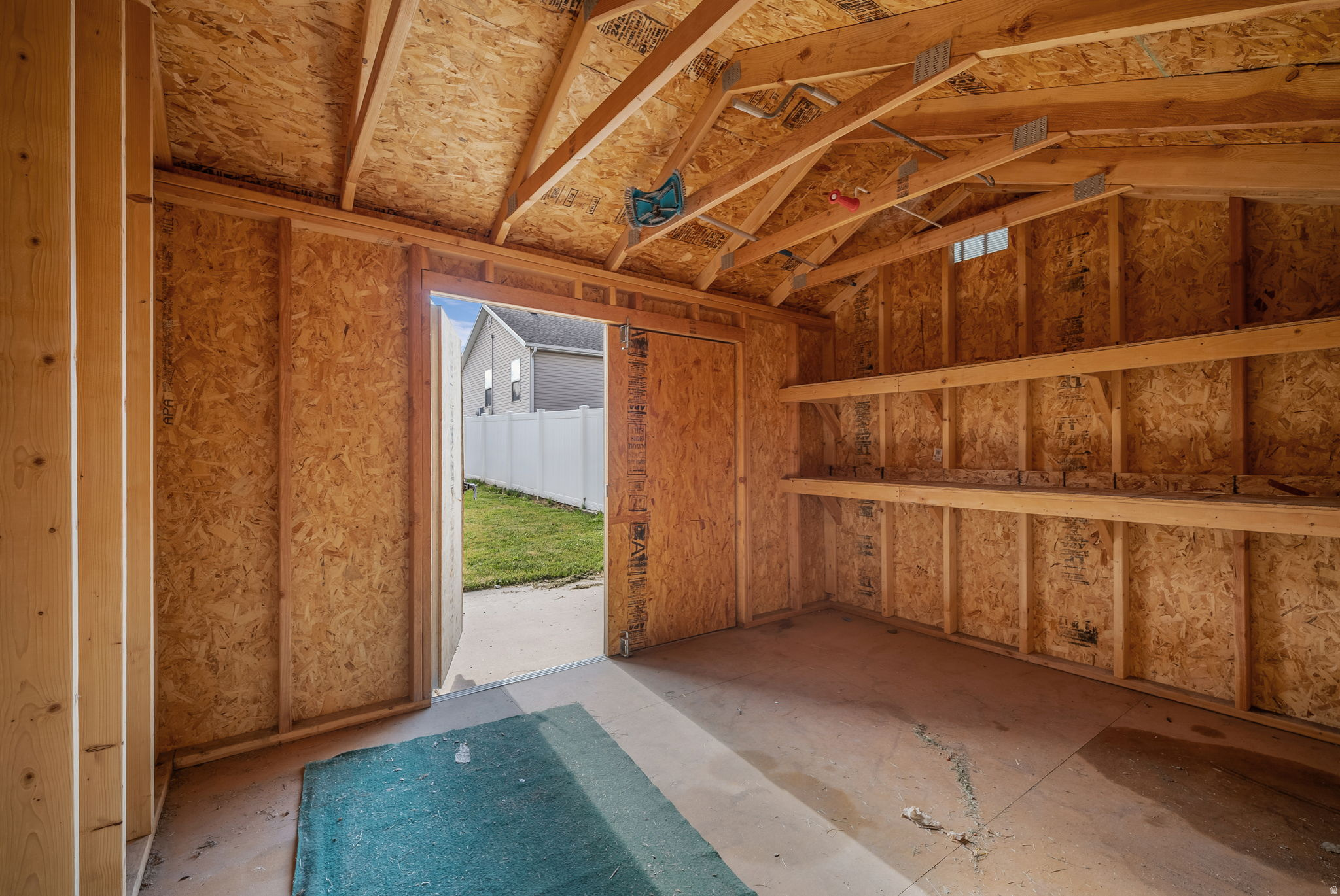 main property photo 40