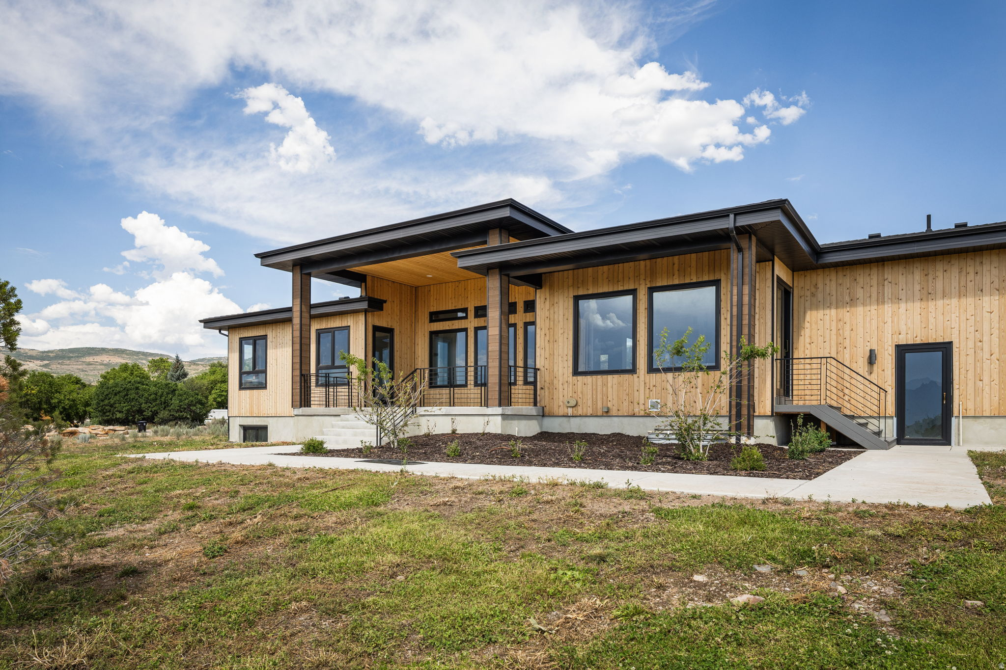 main property photo 41