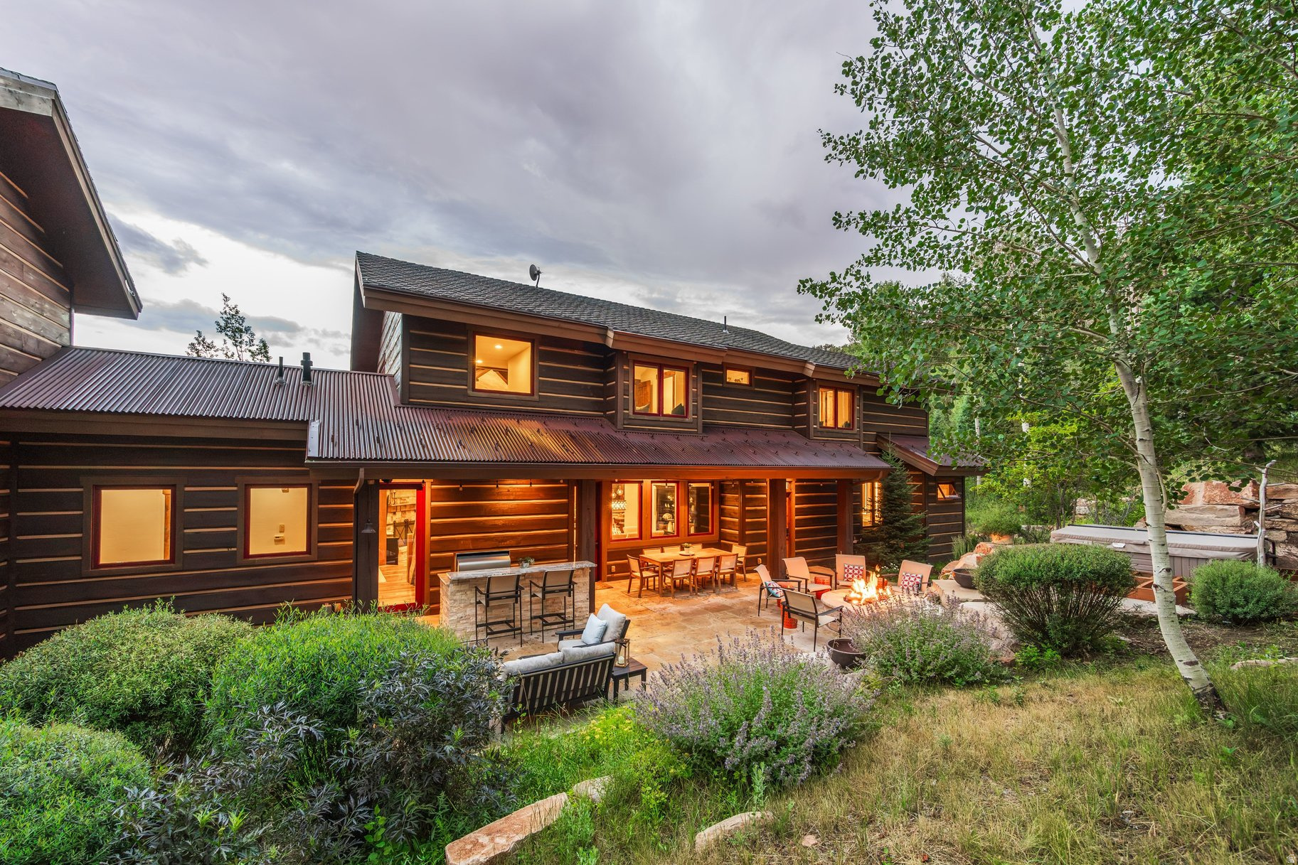 main property photo 33