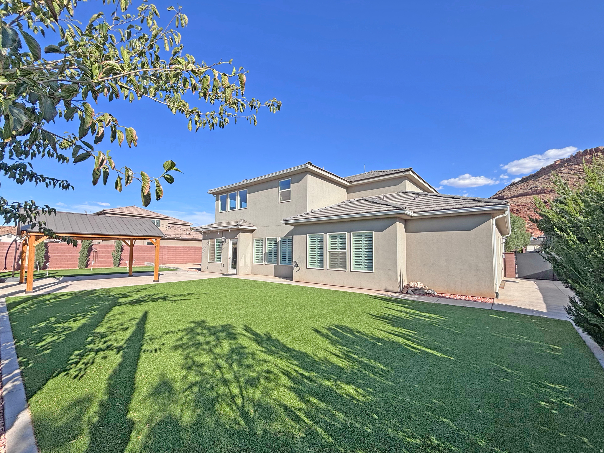 main property photo 41
