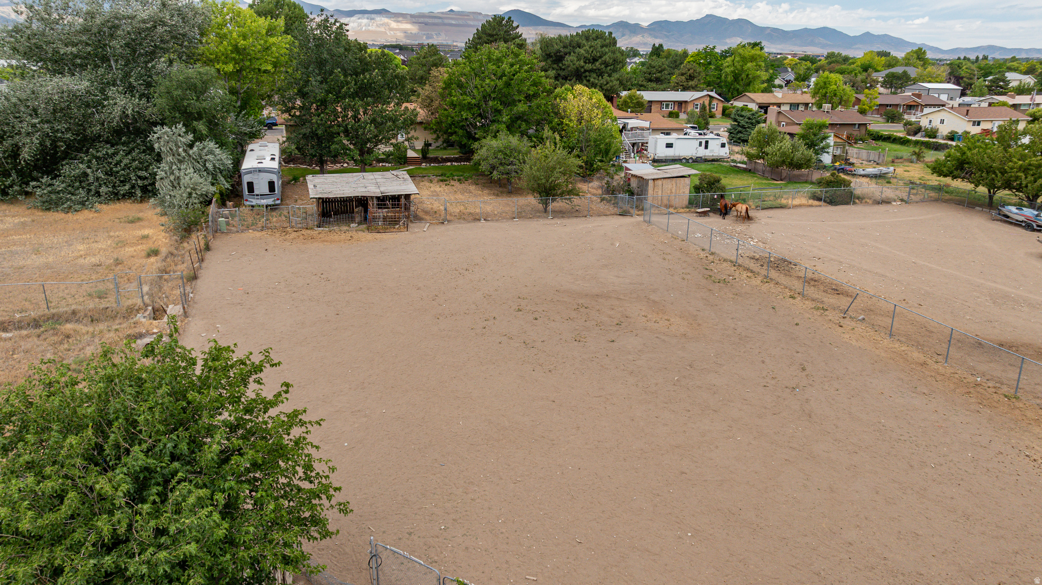 main property photo 40