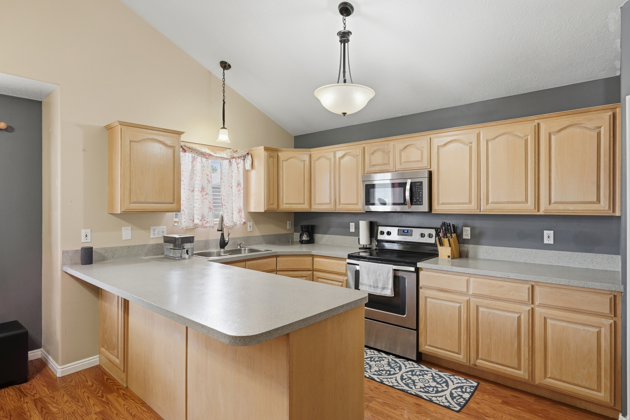 main property photo 8