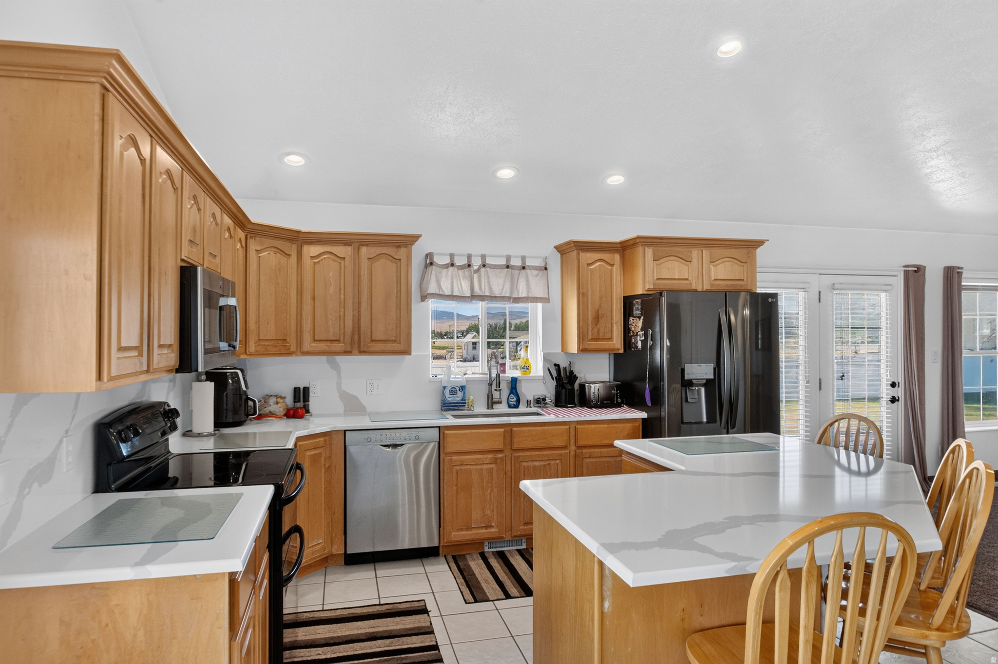 main property photo 12