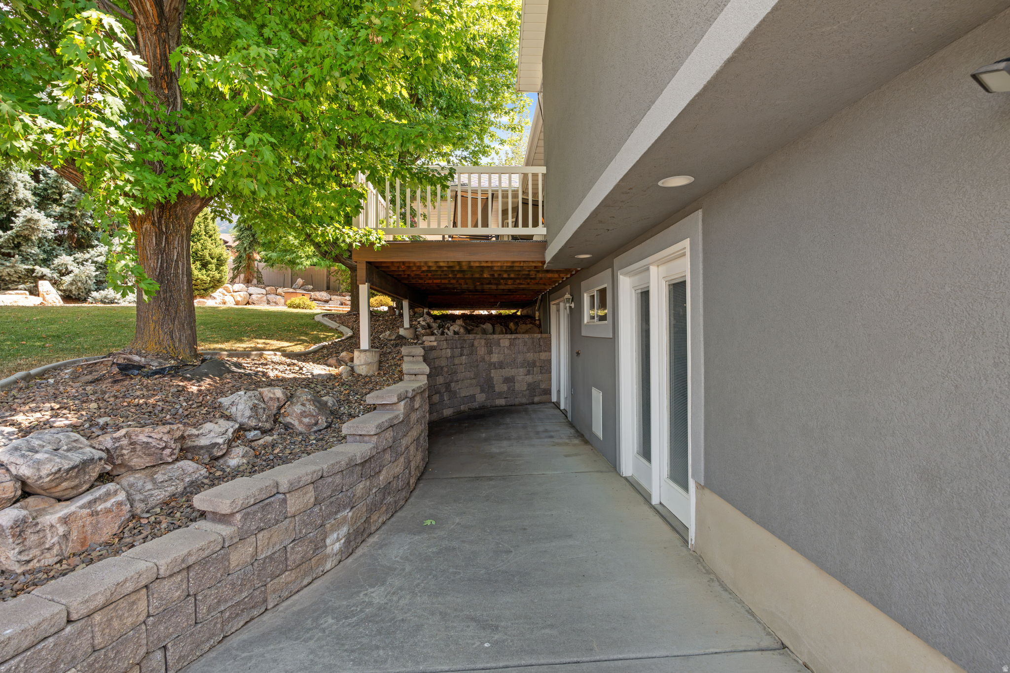 main property photo 54