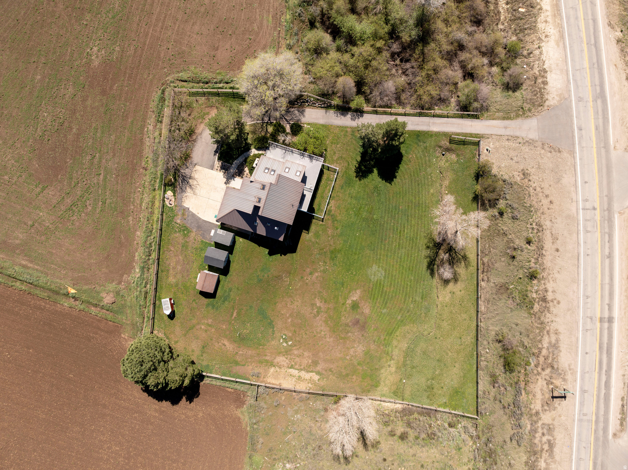 main property photo 24