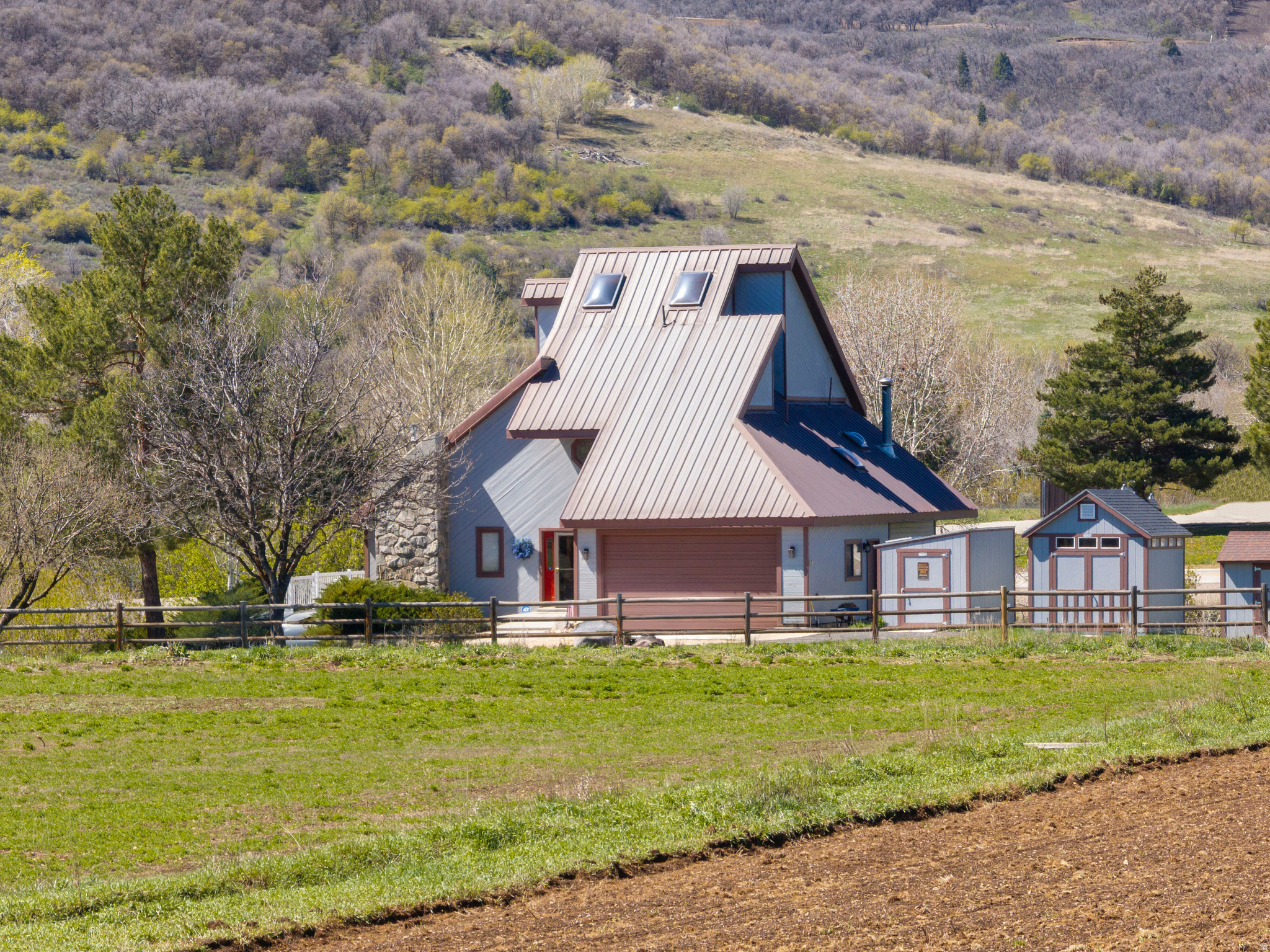 main property photo 25