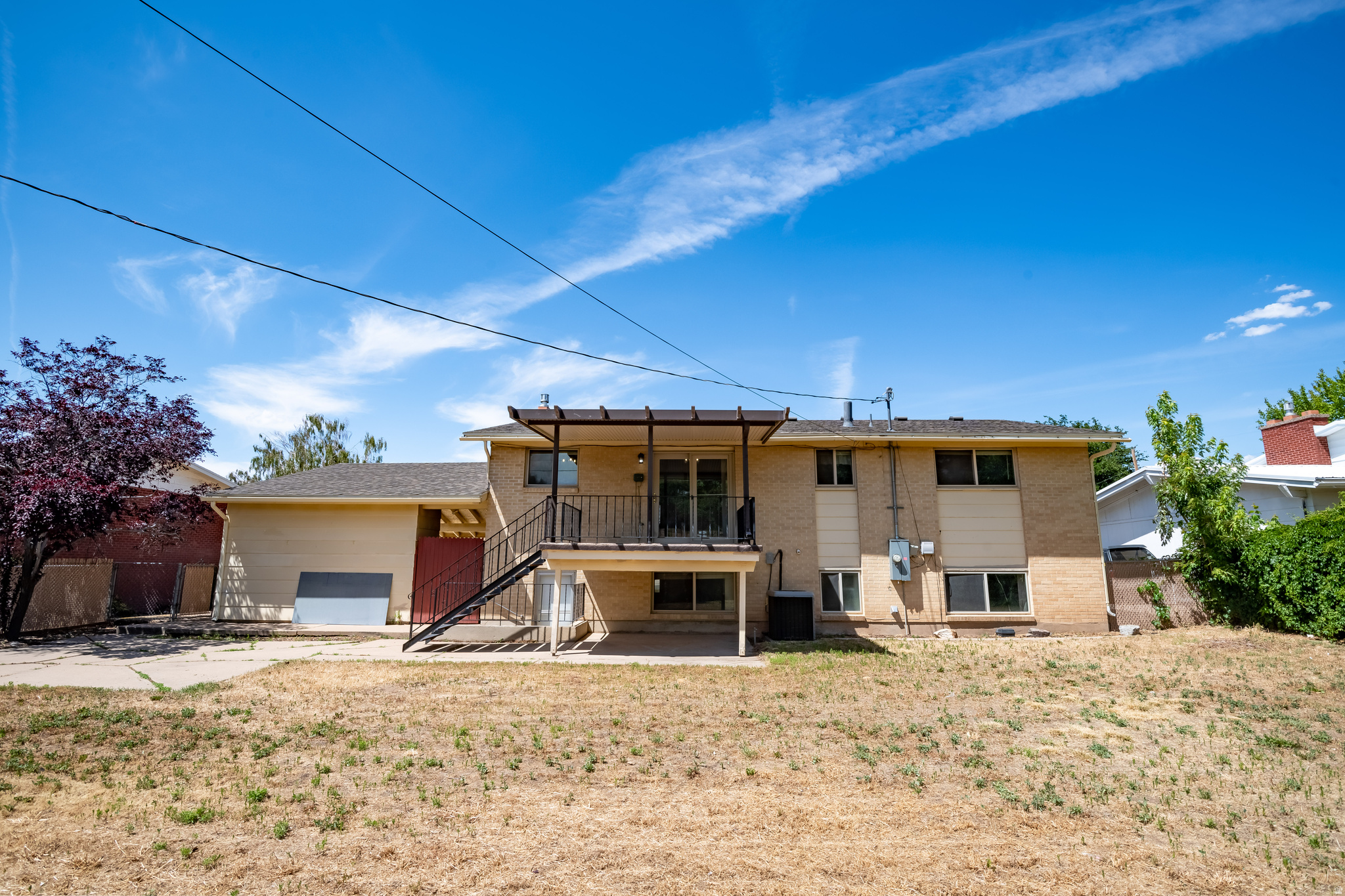 main property photo 13
