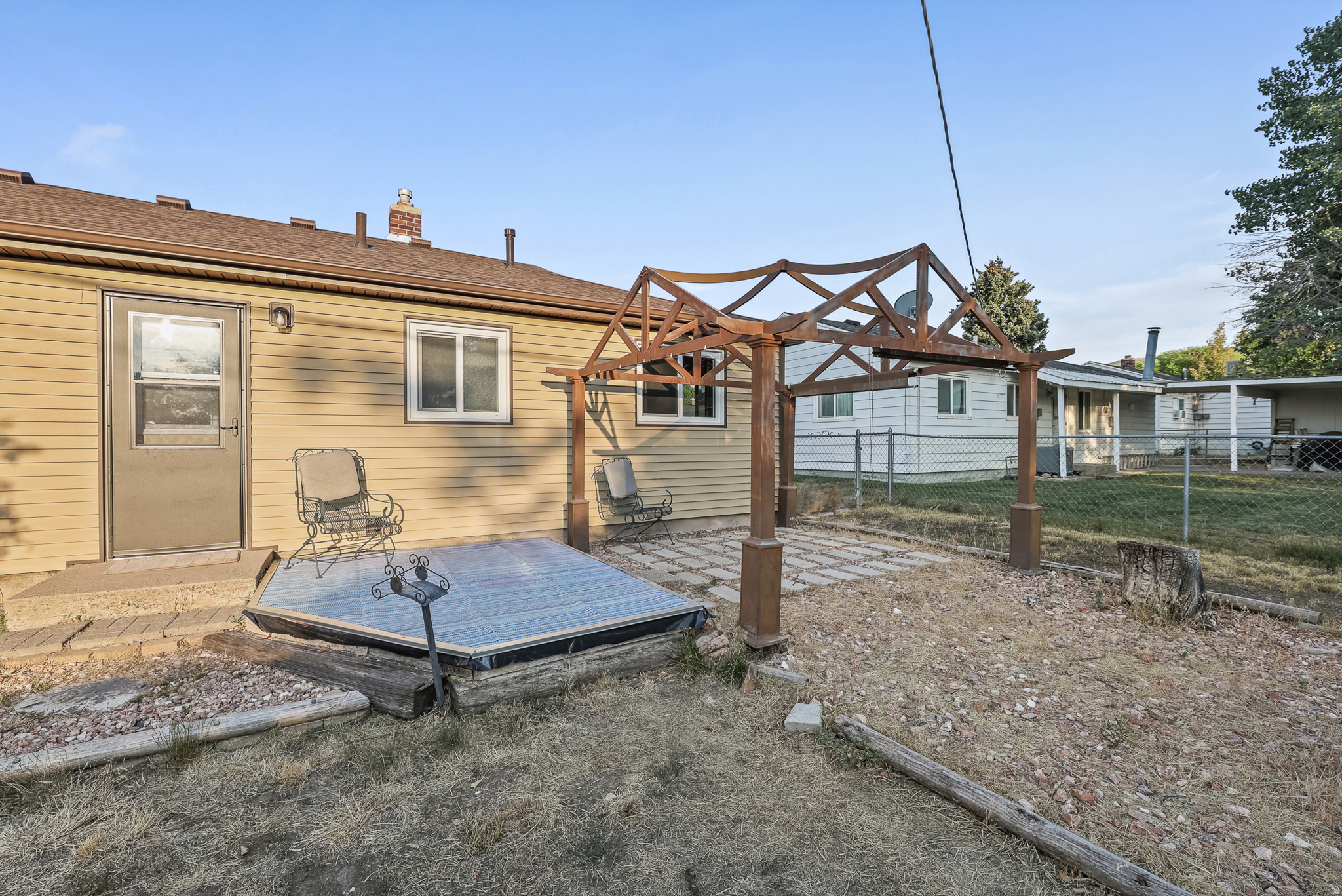 main property photo 17