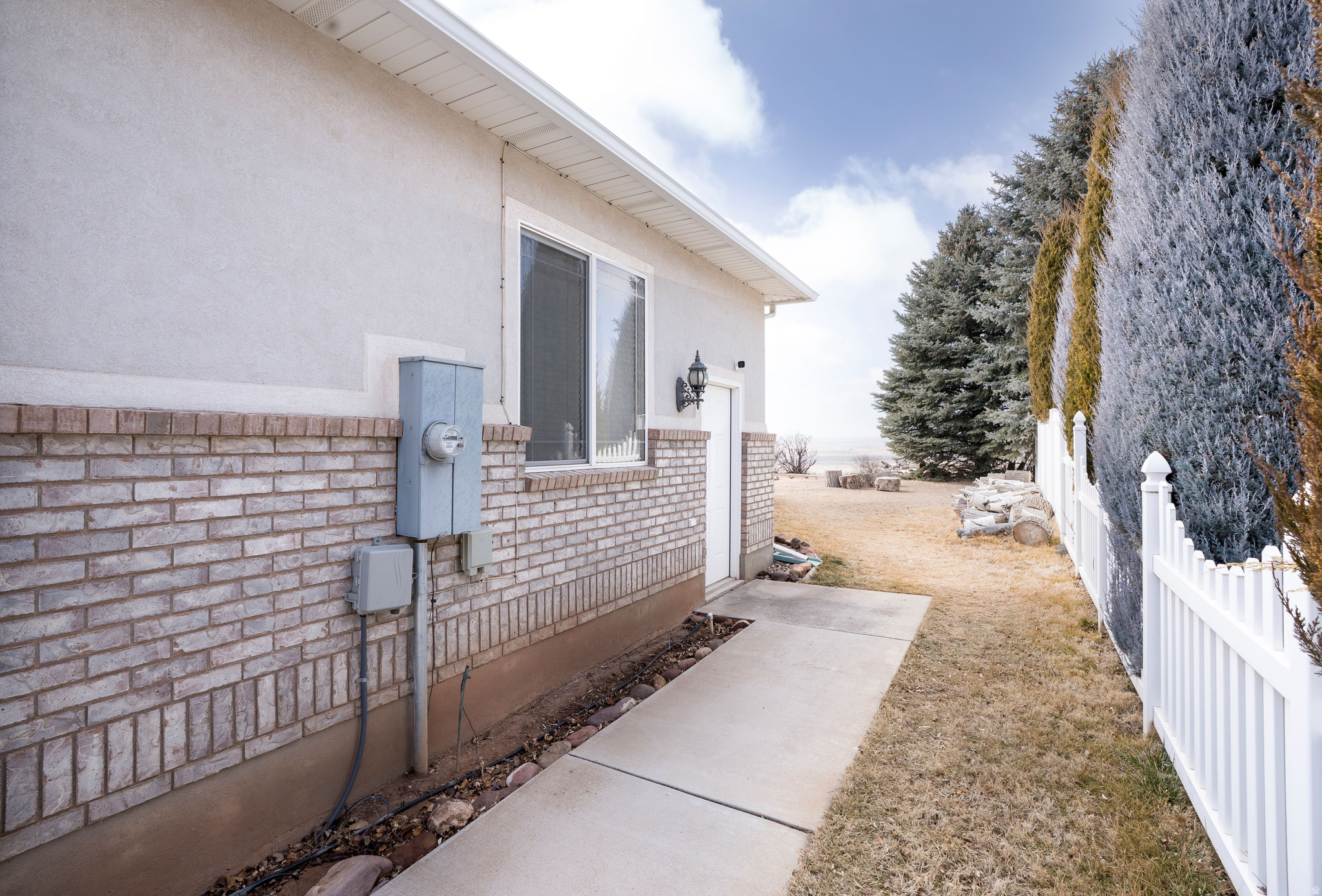main property photo 46
