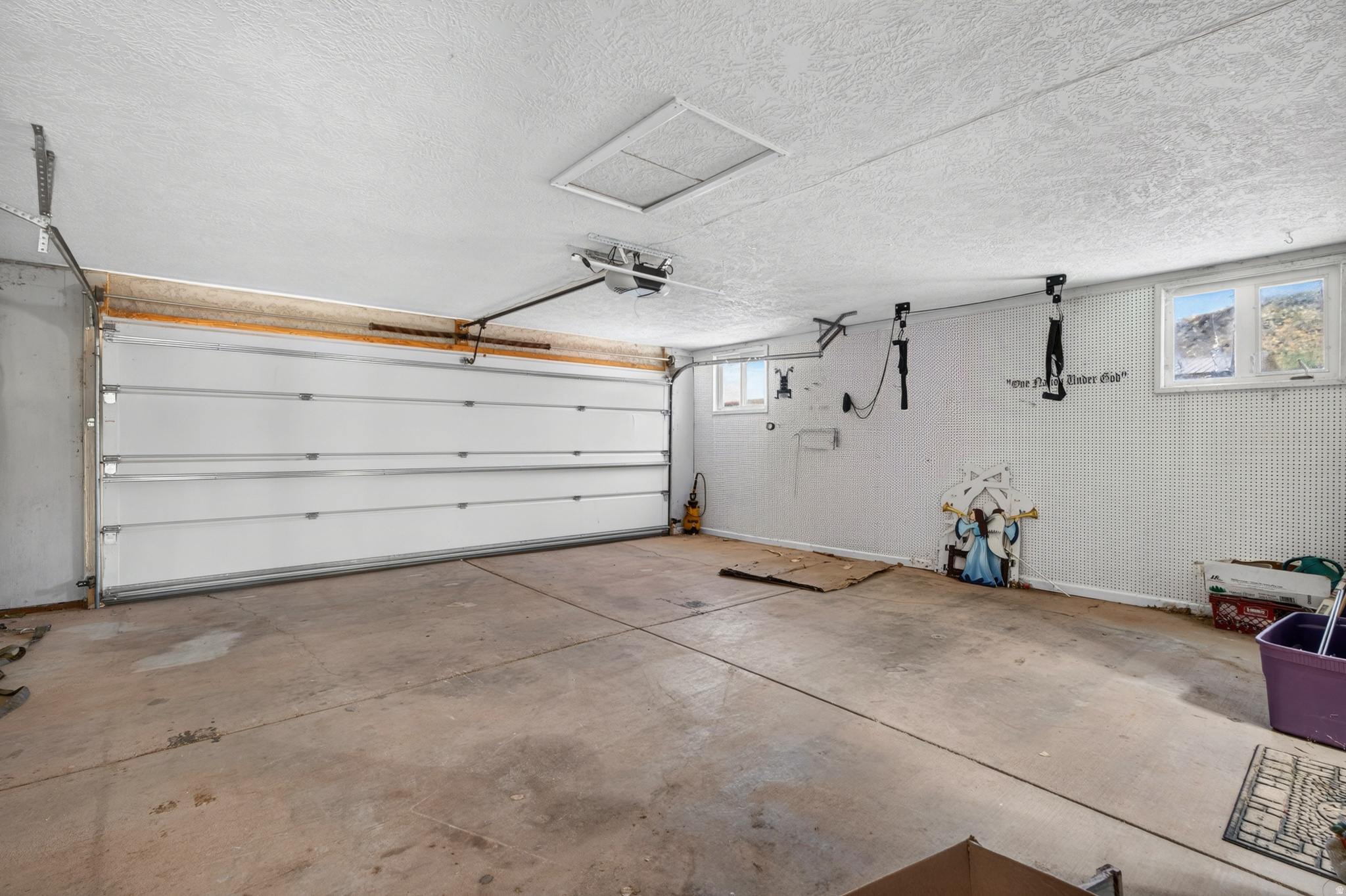 main property photo 123