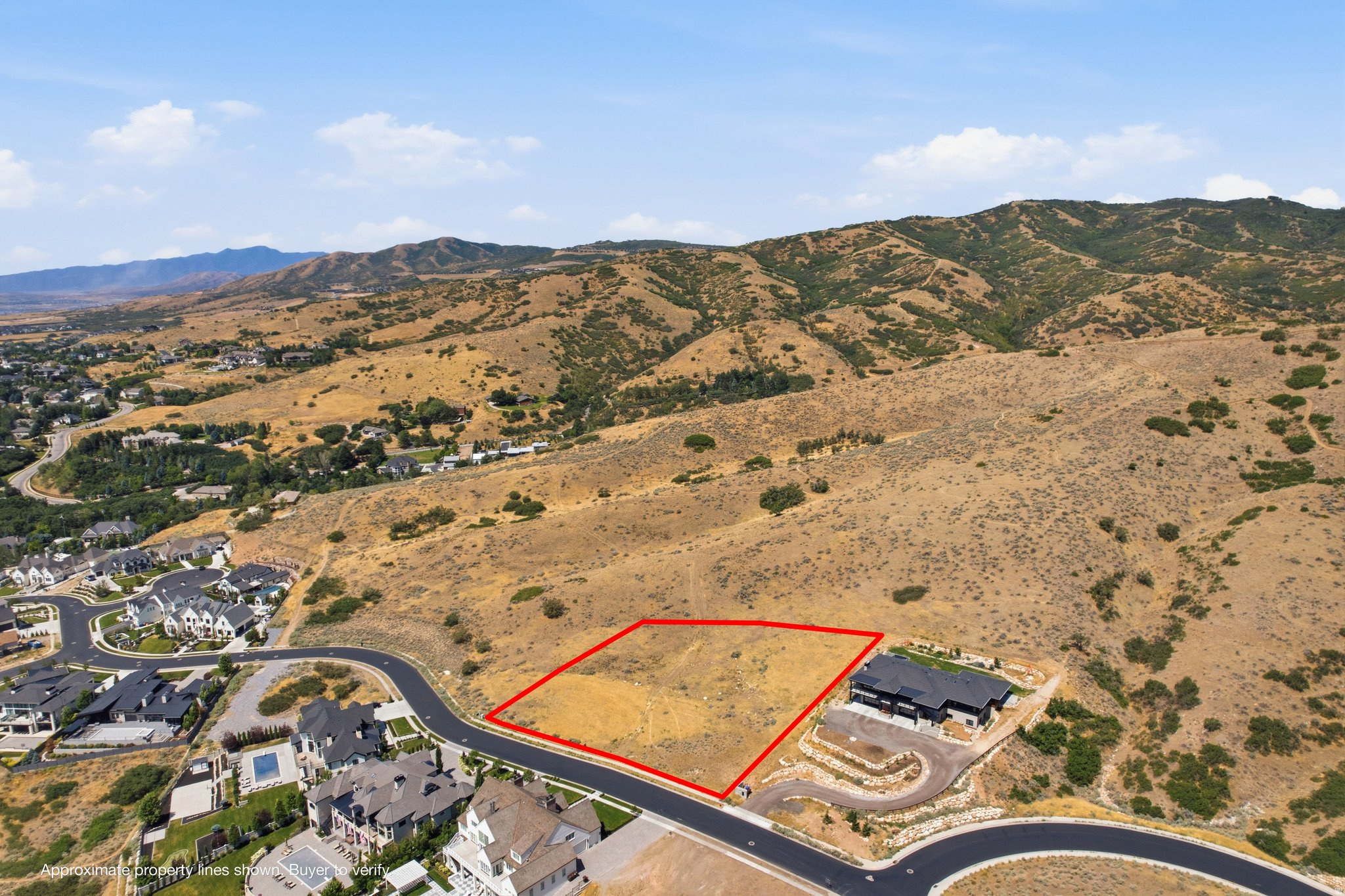 main property photo 11