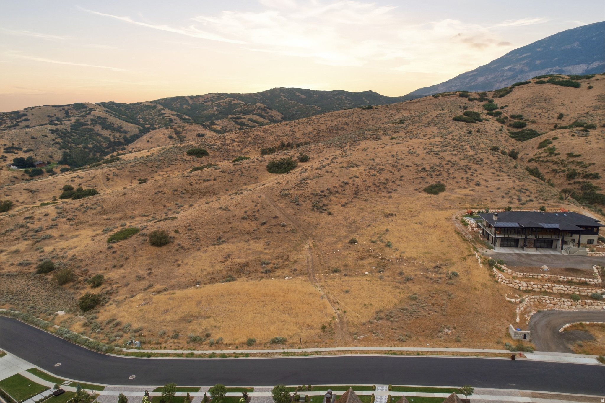 main property photo 40