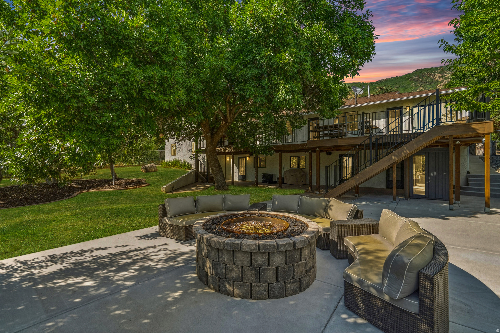 main property photo 74