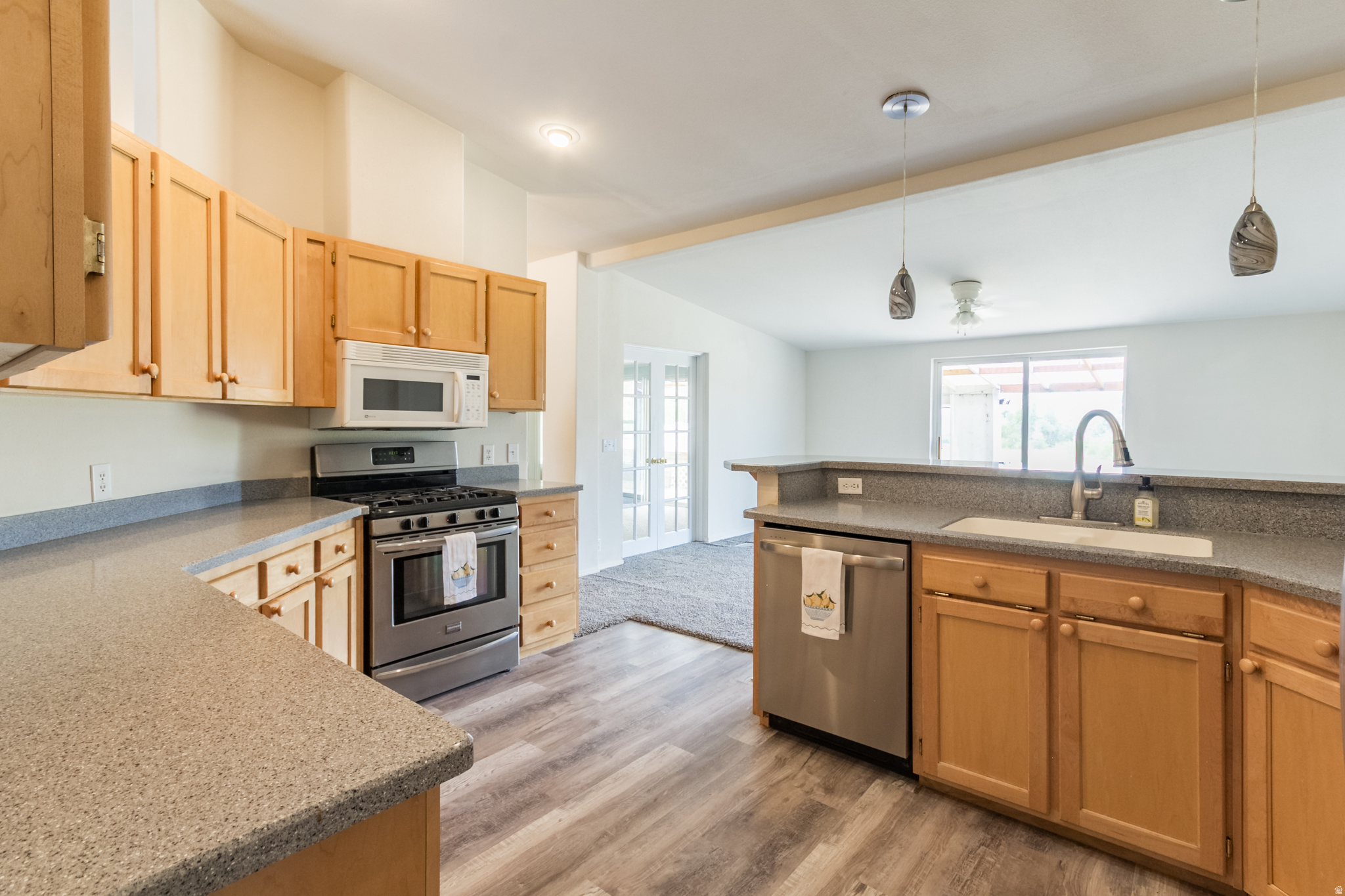 main property photo 7