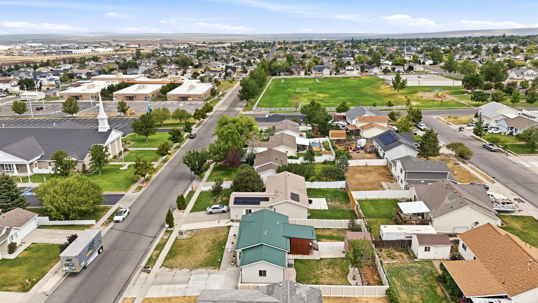 main property photo 40