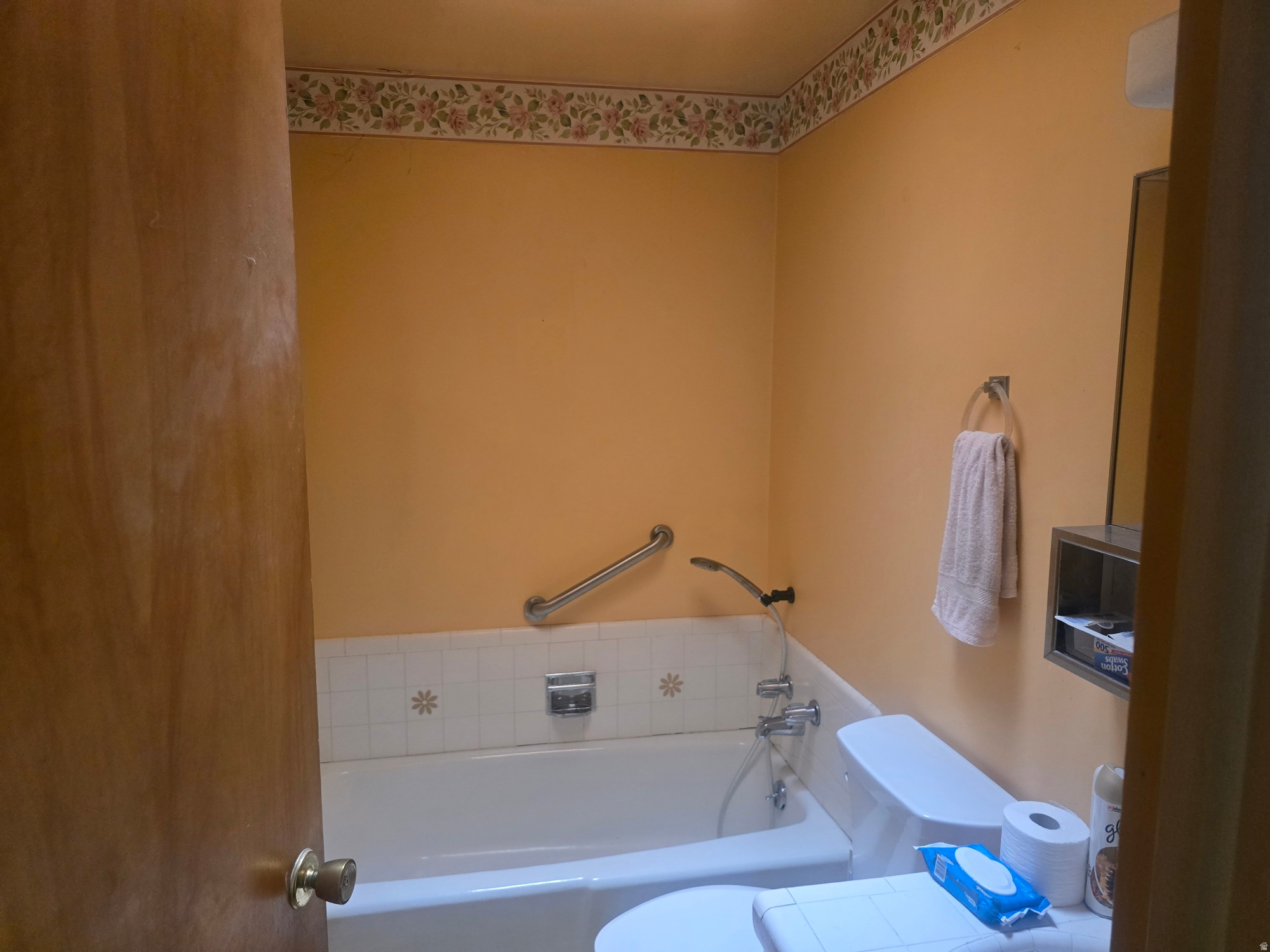 main property photo 9